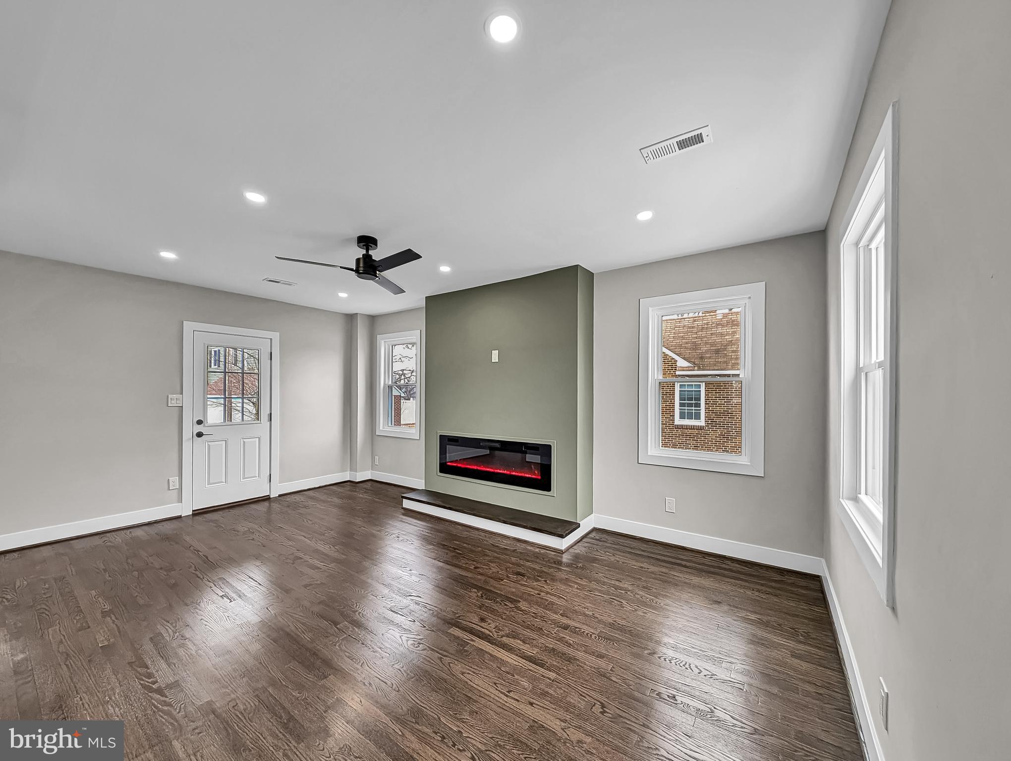 BEVERLY HILLS - Residential