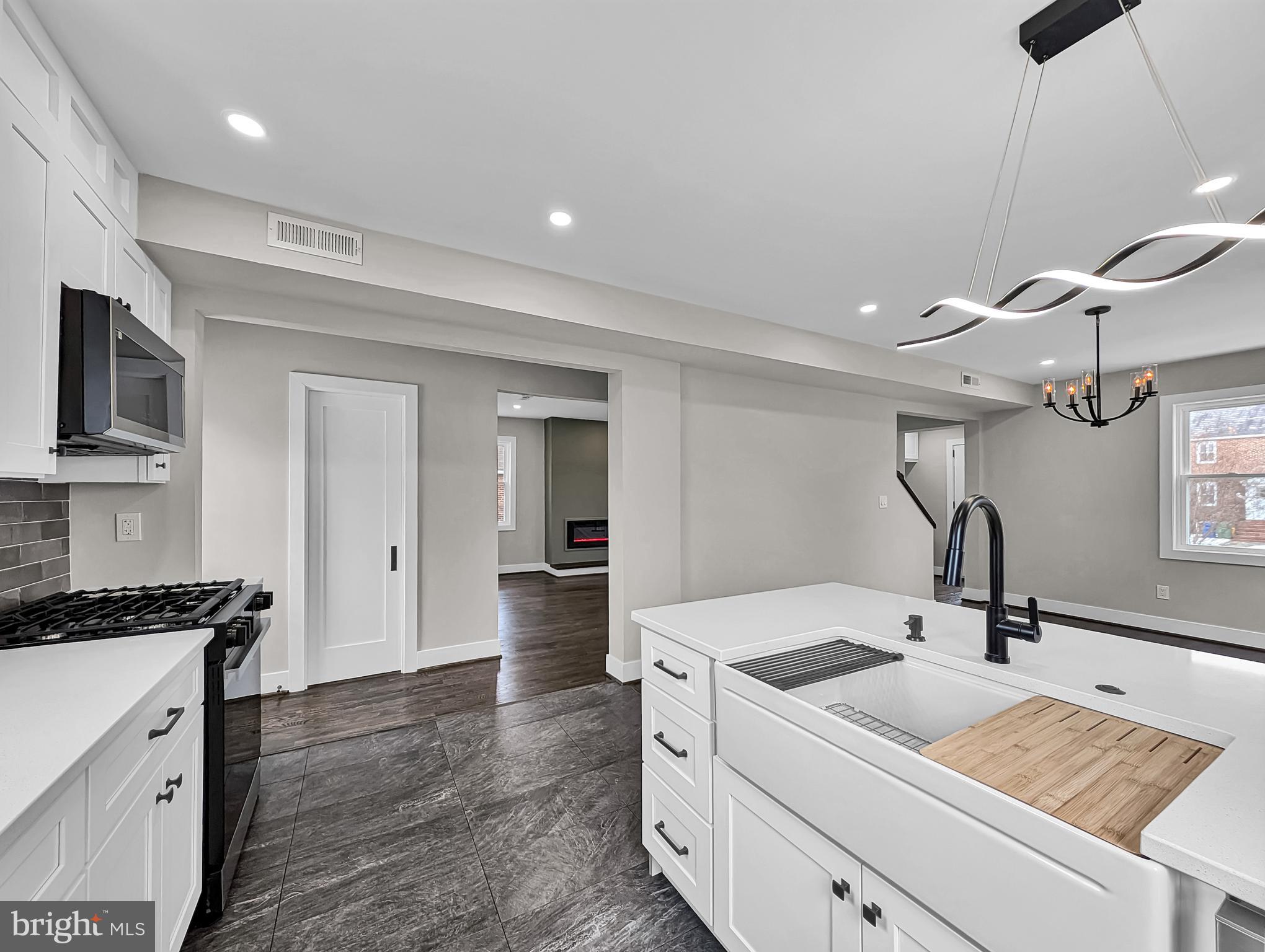 BEVERLY HILLS - Residential