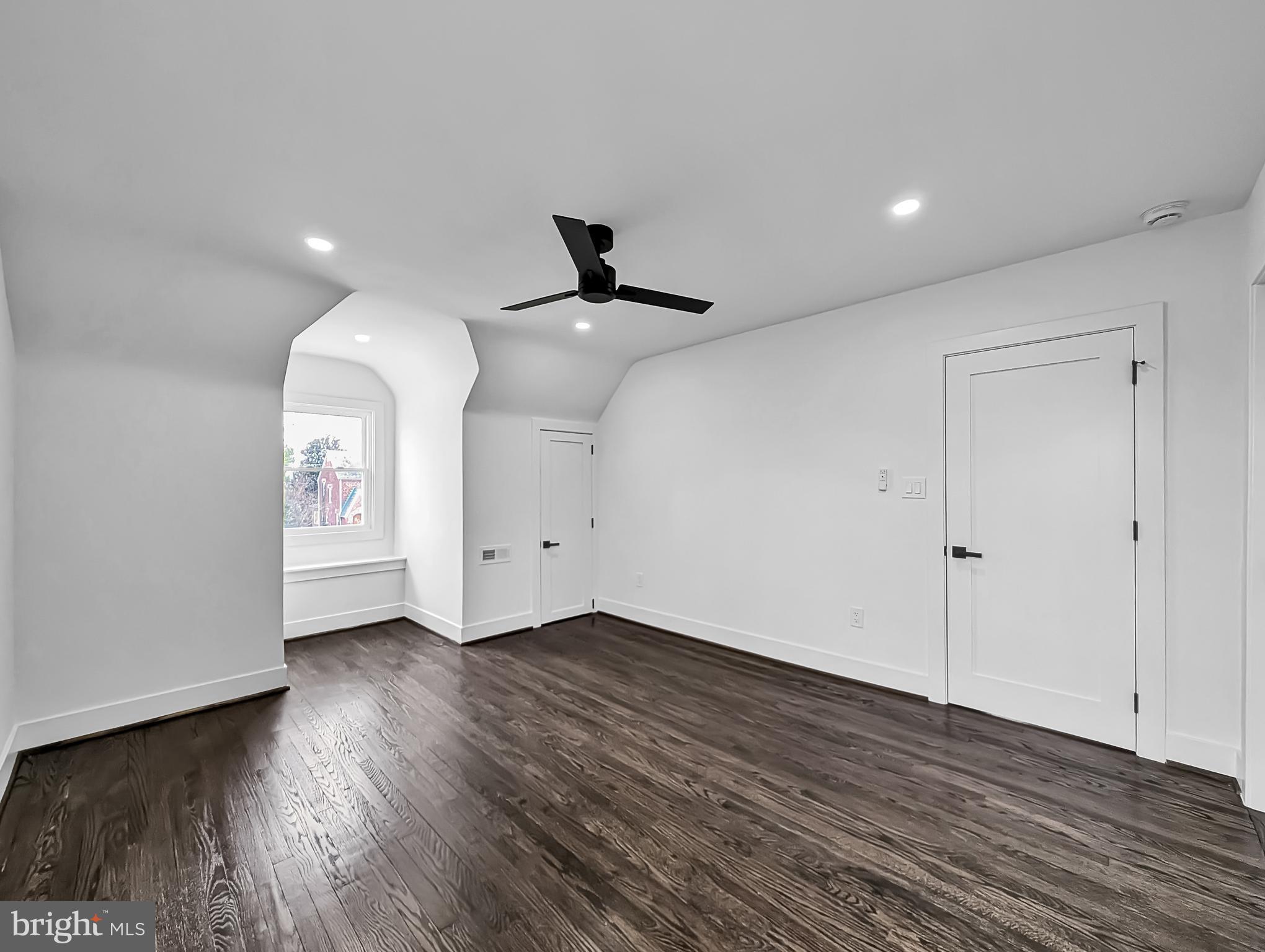 BEVERLY HILLS - Residential