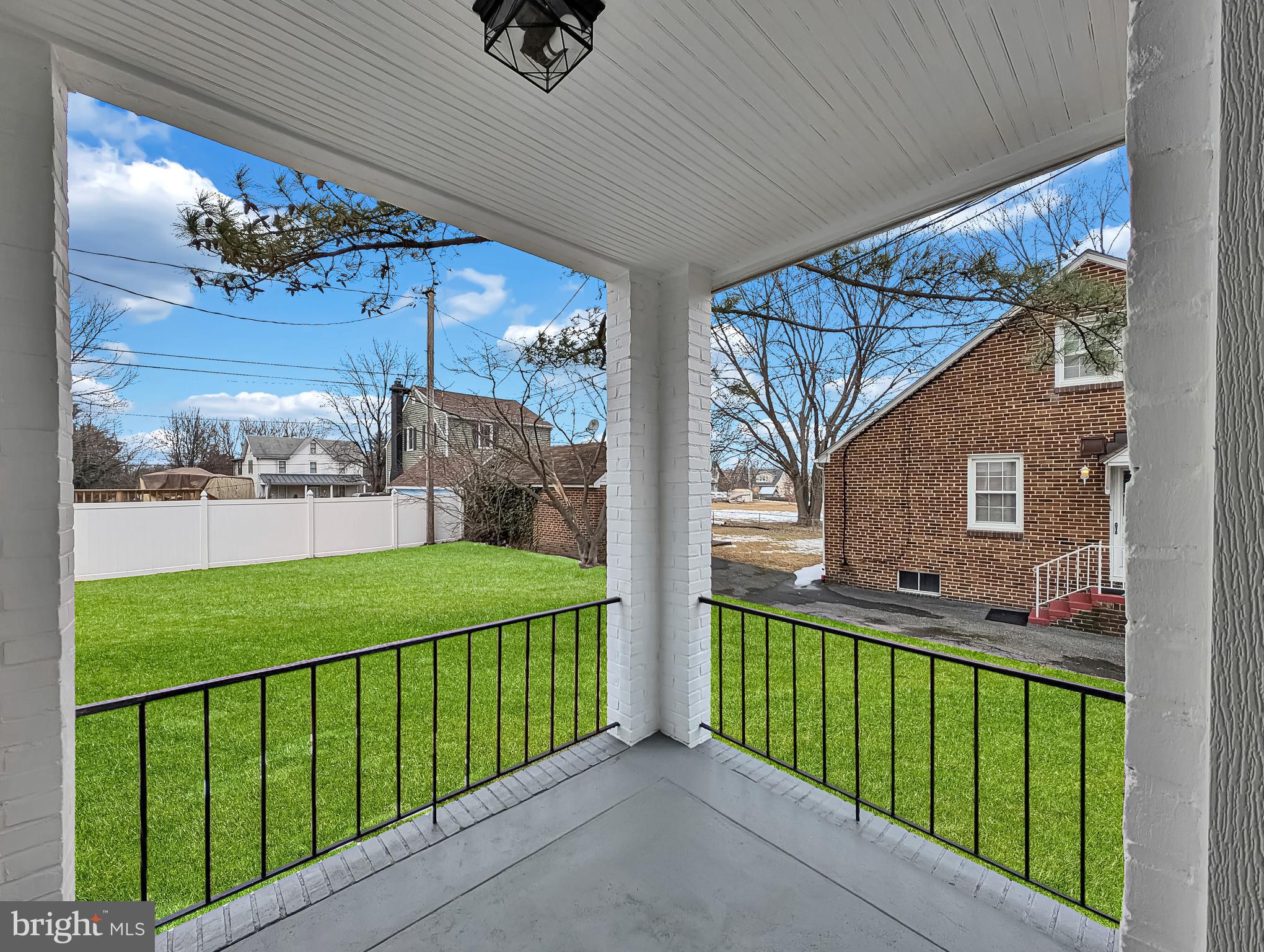 BEVERLY HILLS - Residential