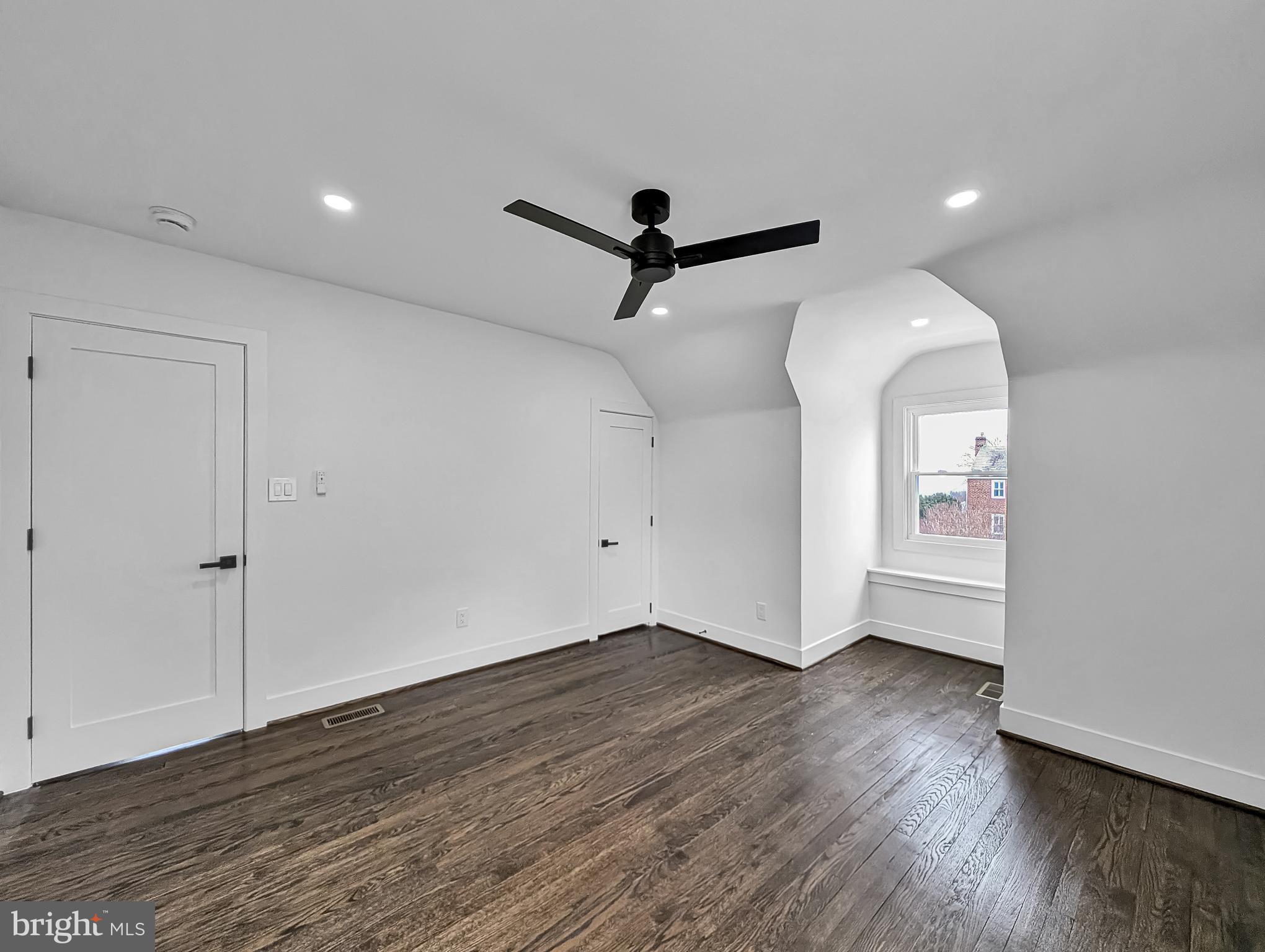 BEVERLY HILLS - Residential