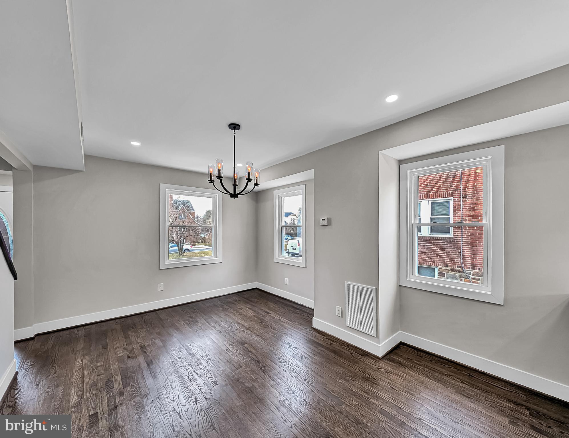 BEVERLY HILLS - Residential