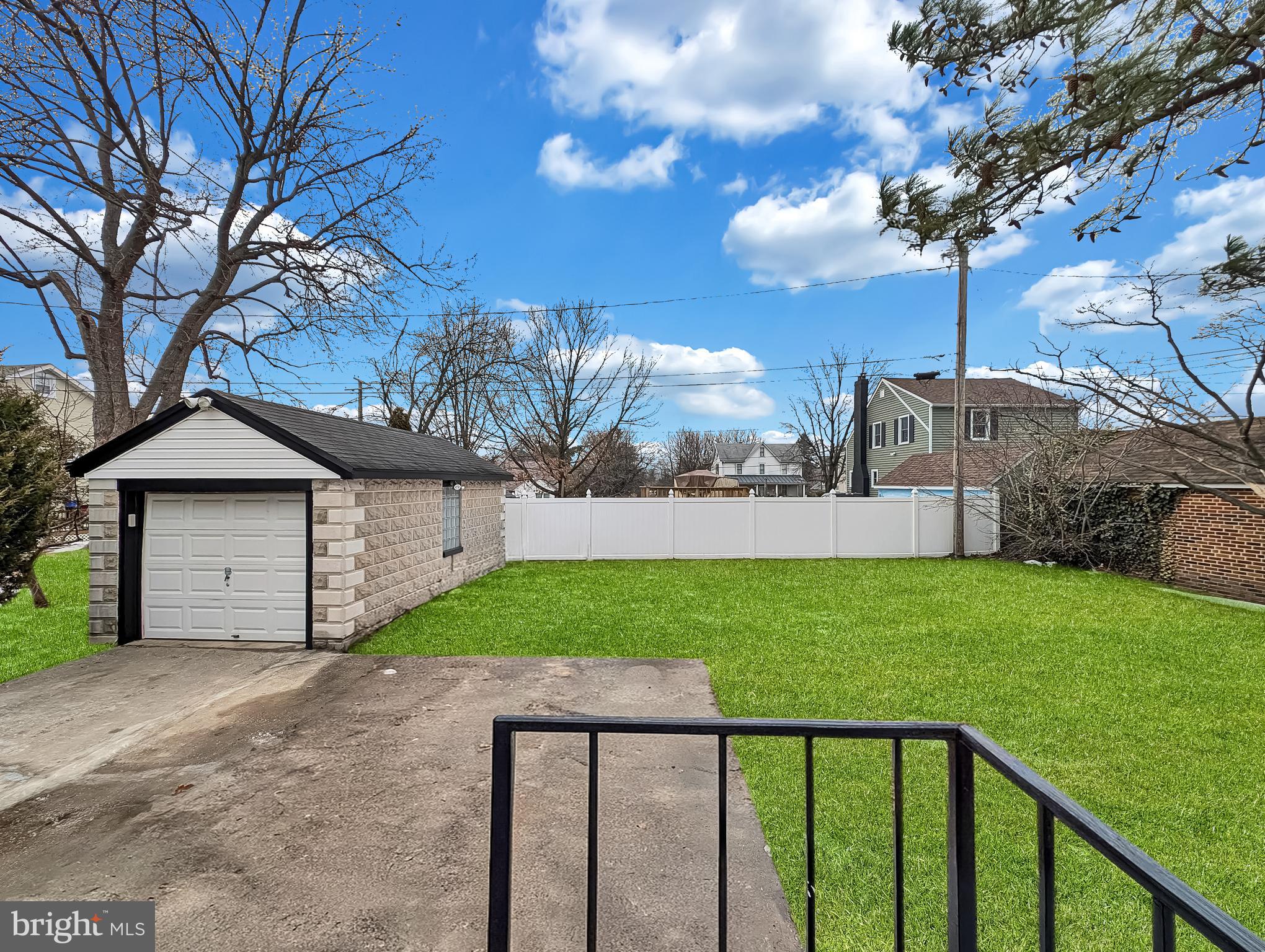 BEVERLY HILLS - Residential