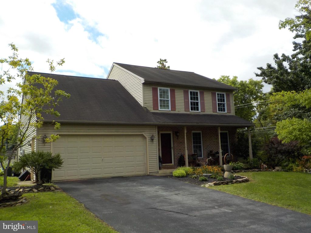 Photo of 4006 Green Park Drive, Mount Joy, PA 17552 (MLS # PALA2055682)