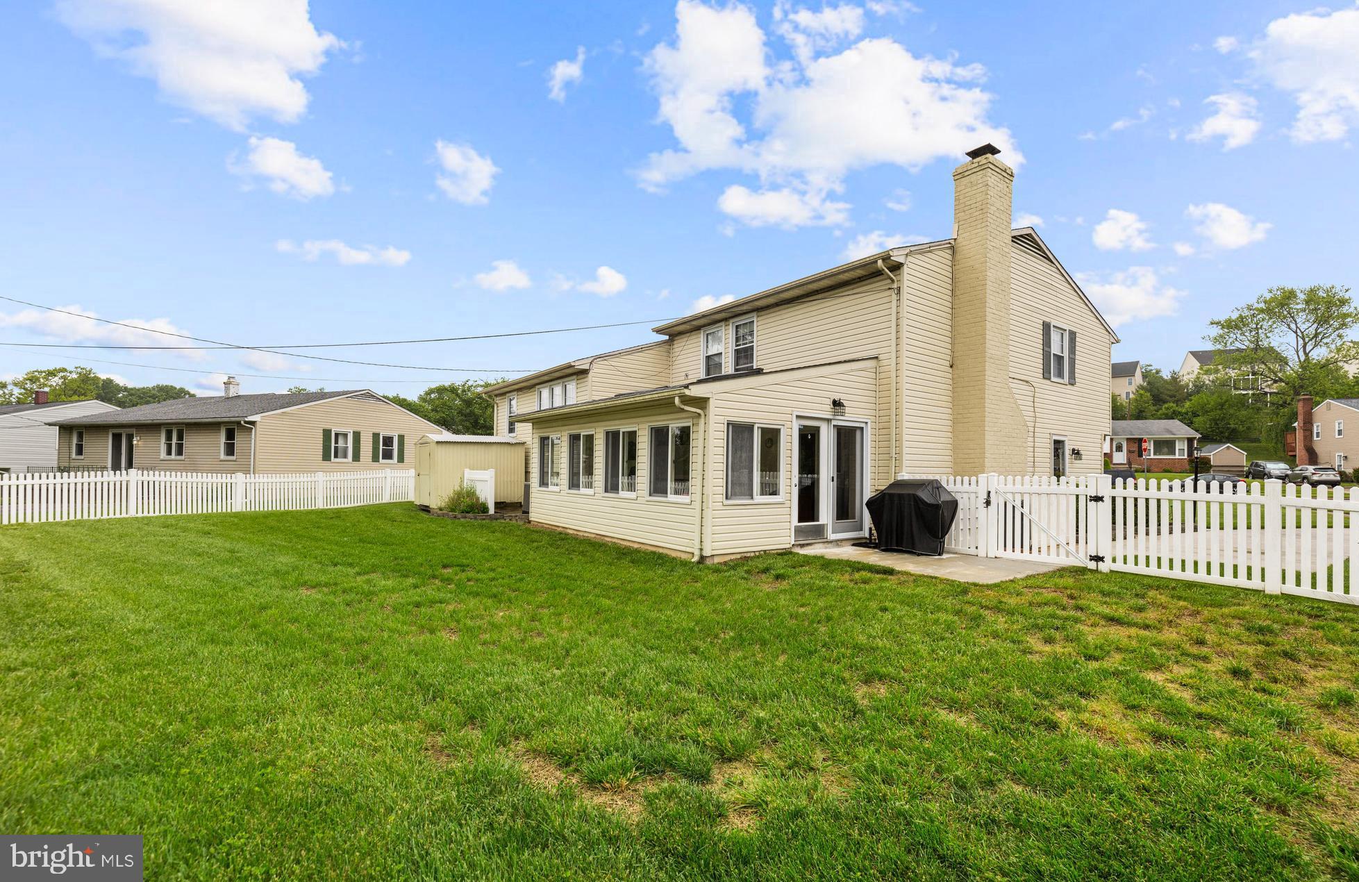 MEADOWLAND - Residential