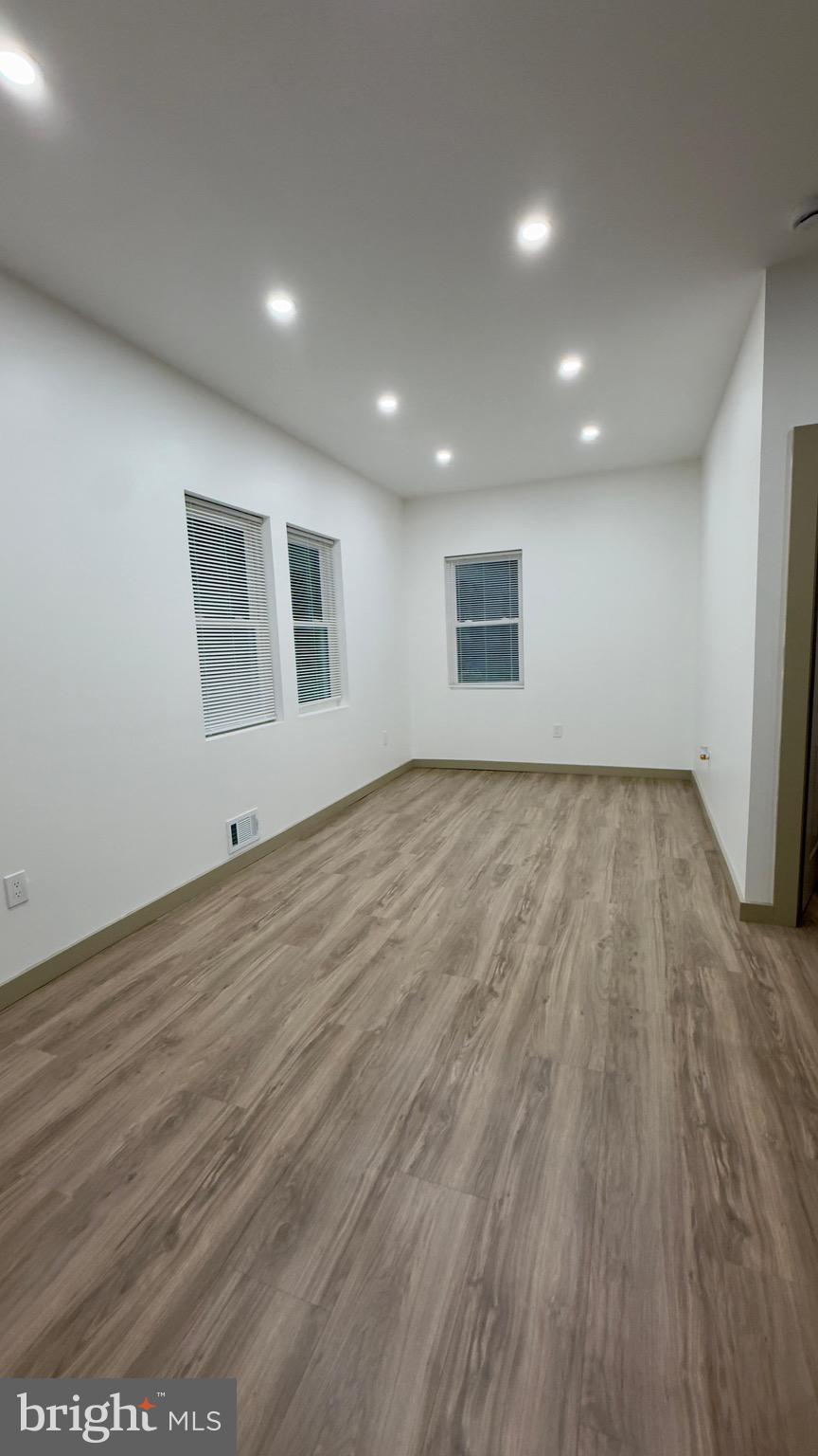 MUHLENBERG PARK - Residential