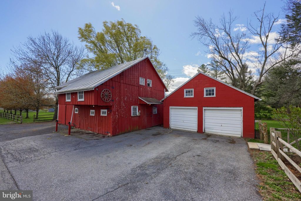 Photo of 612 Radio Road, ELIZABETHTOWN, PA 17022 (MLS # PALA2066852)