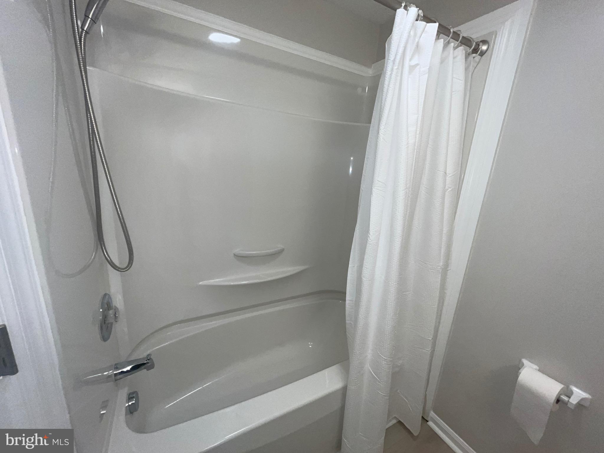 BRENTWOOD CONDO - Residential