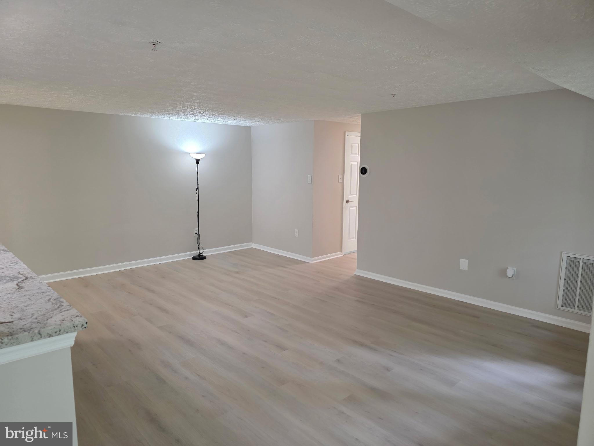 BRENTWOOD CONDO - Residential