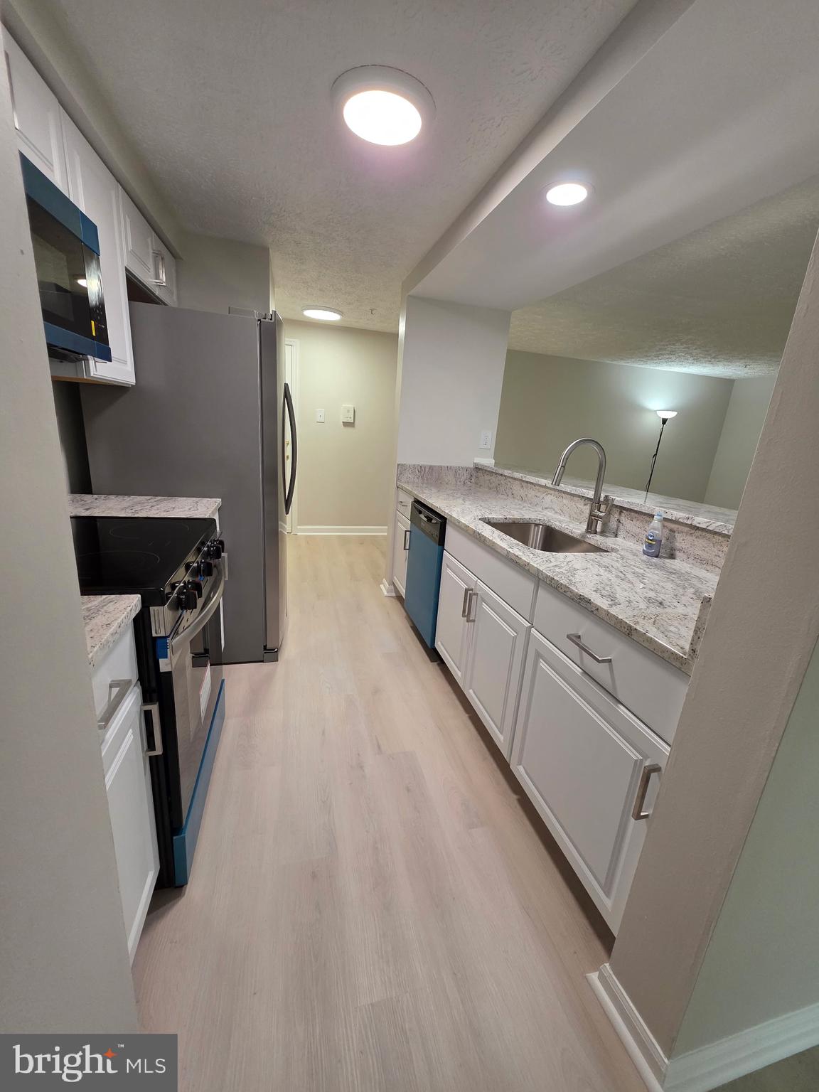 BRENTWOOD CONDO - Residential
