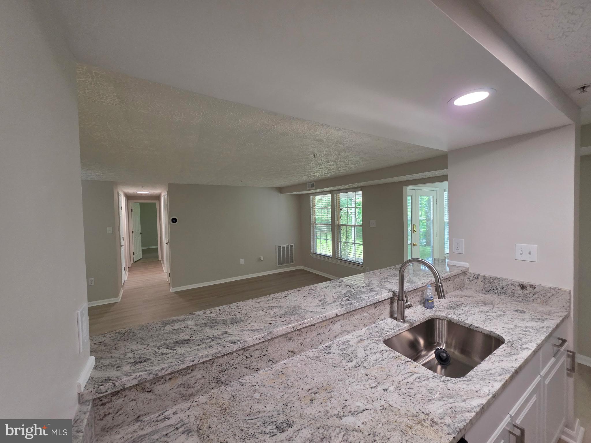 BRENTWOOD CONDO - Residential