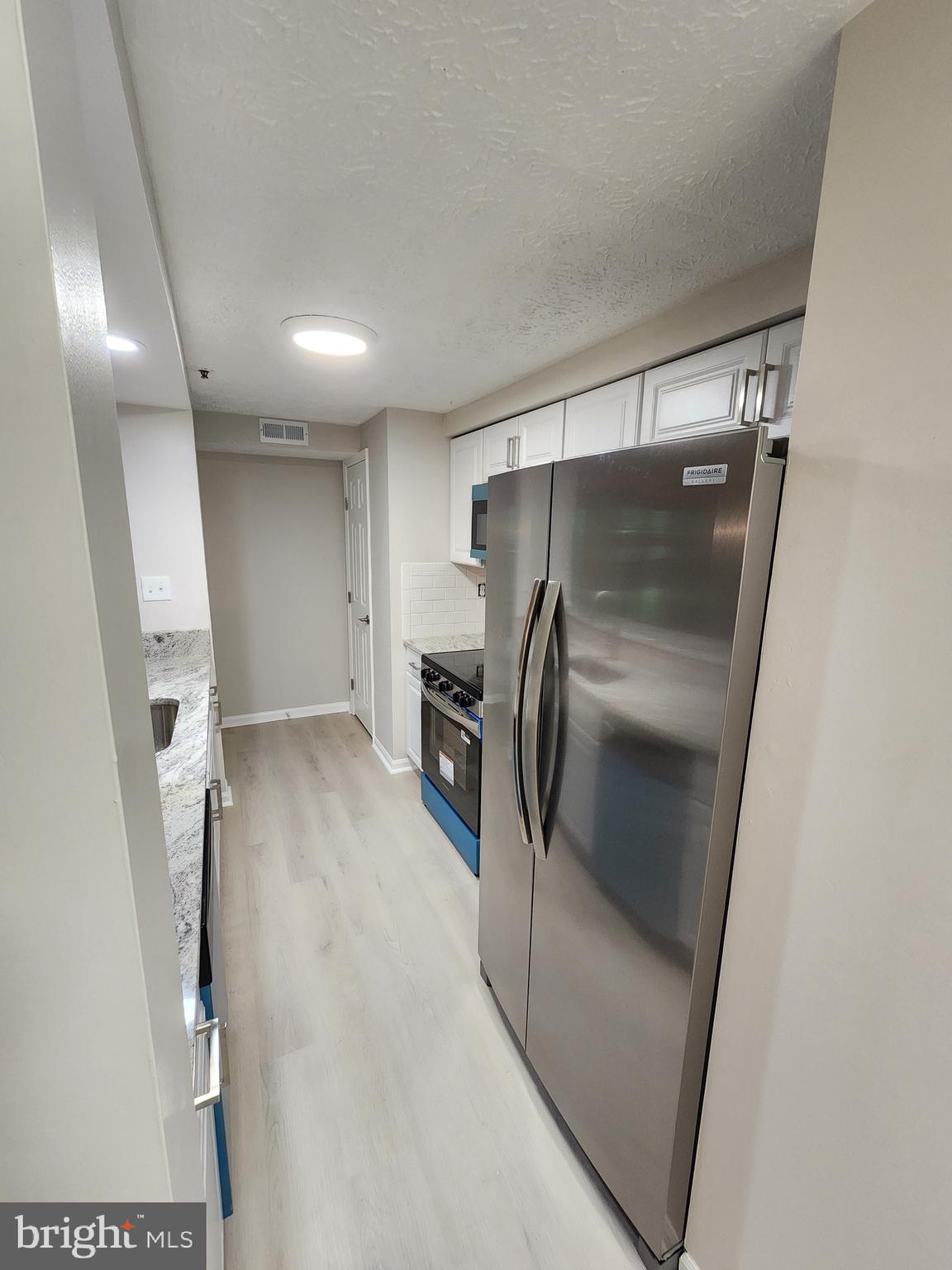 BRENTWOOD CONDO - Residential