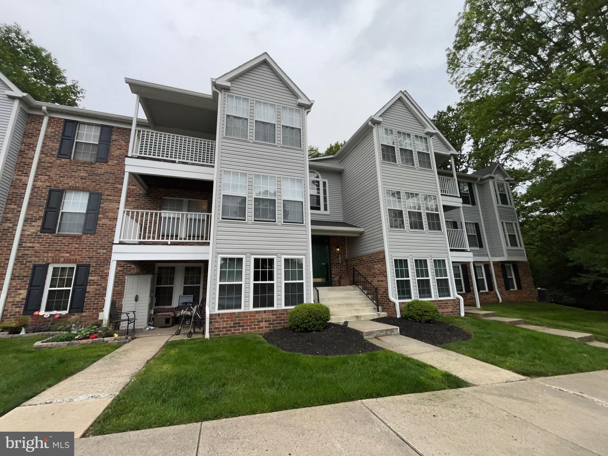 BRENTWOOD CONDO - Residential