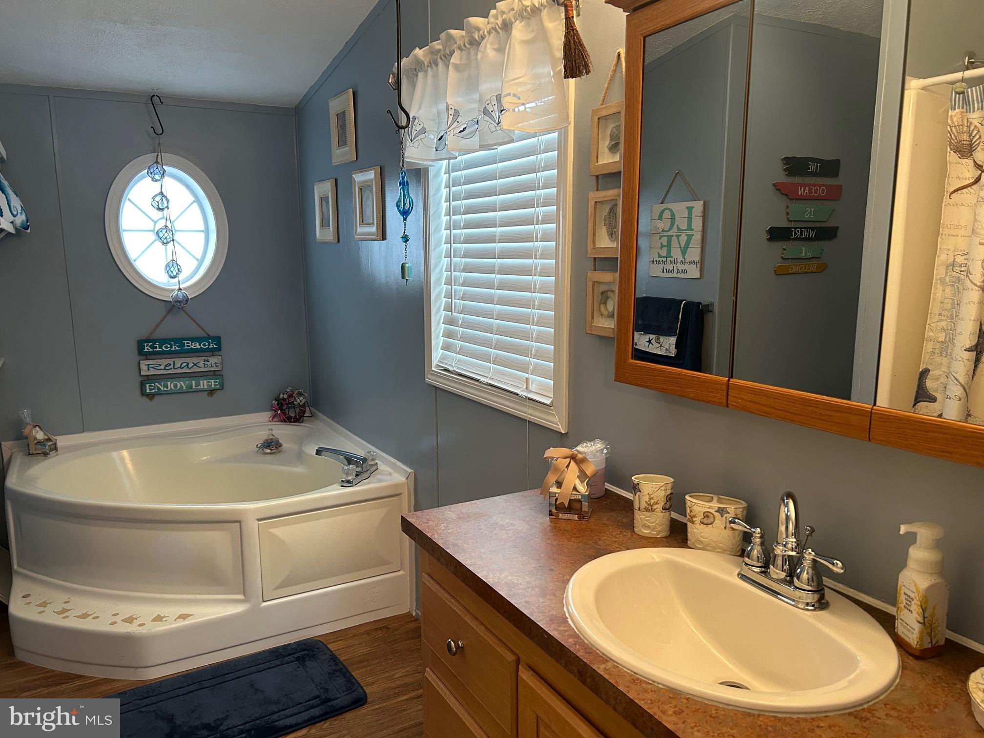 EAGLE VIEW - Residential