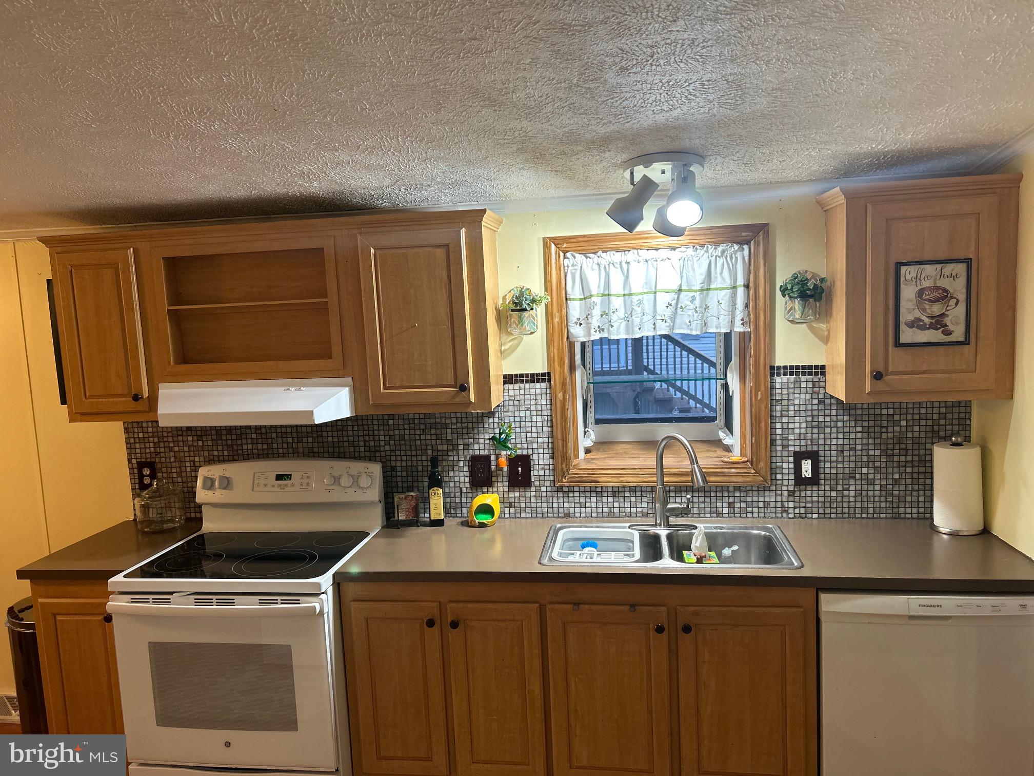 EAGLE VIEW - Residential