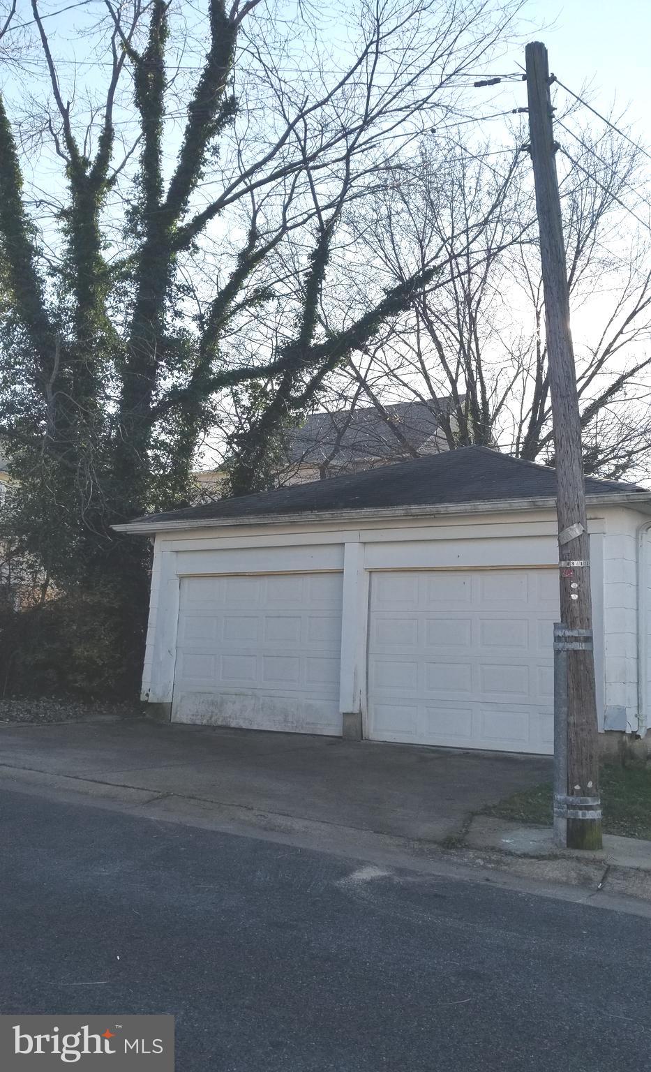 HAMILTON HILLS - Residential