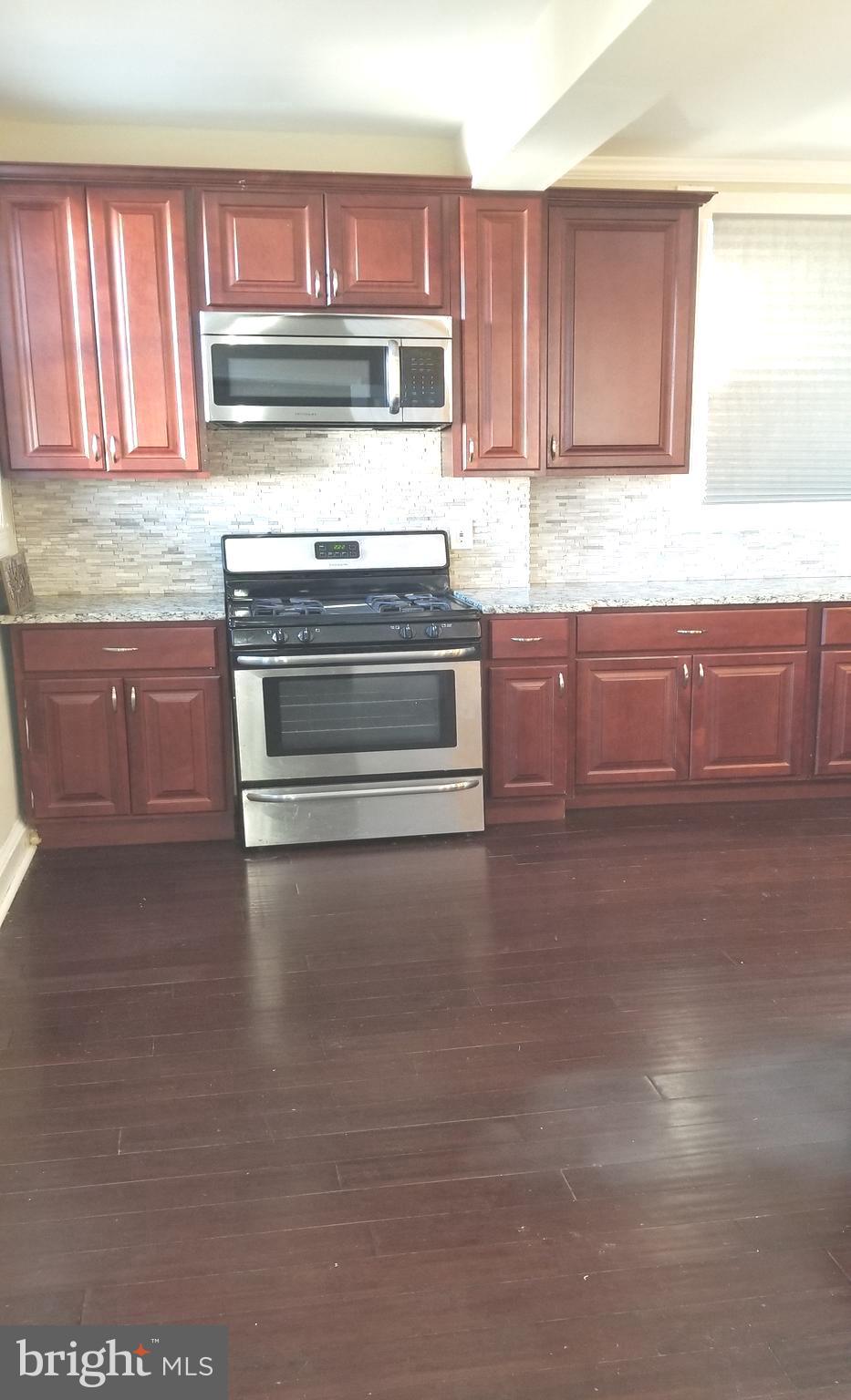 HAMILTON HILLS - Residential