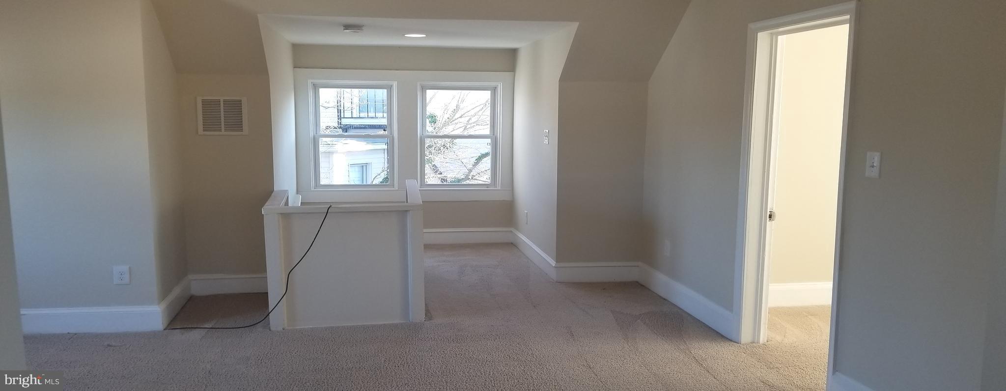 HAMILTON HILLS - Residential