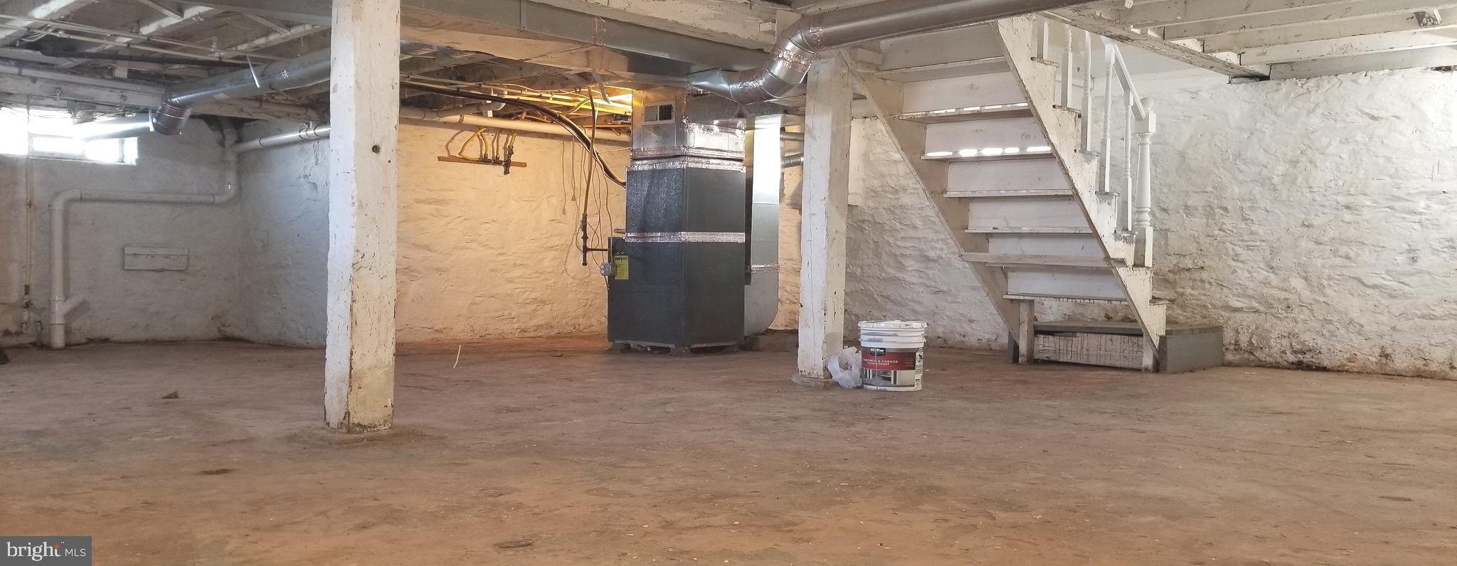 HAMILTON HILLS - Residential