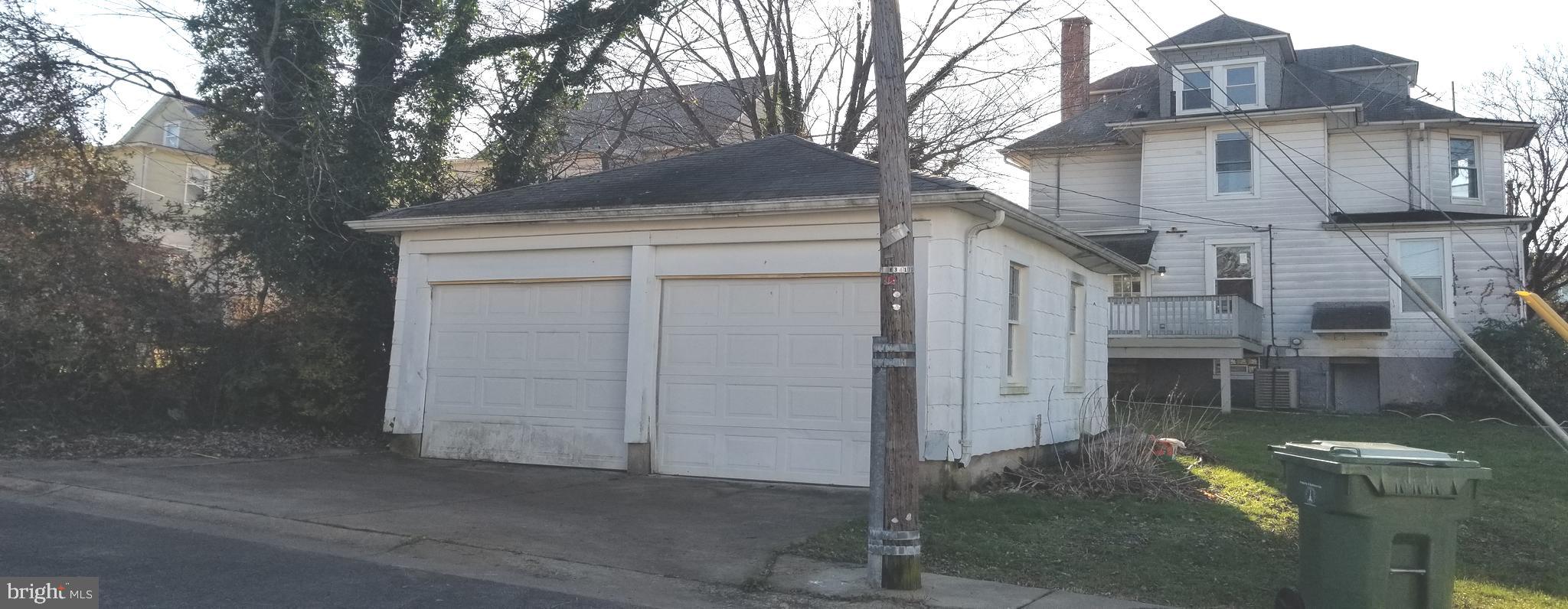 HAMILTON HILLS - Residential