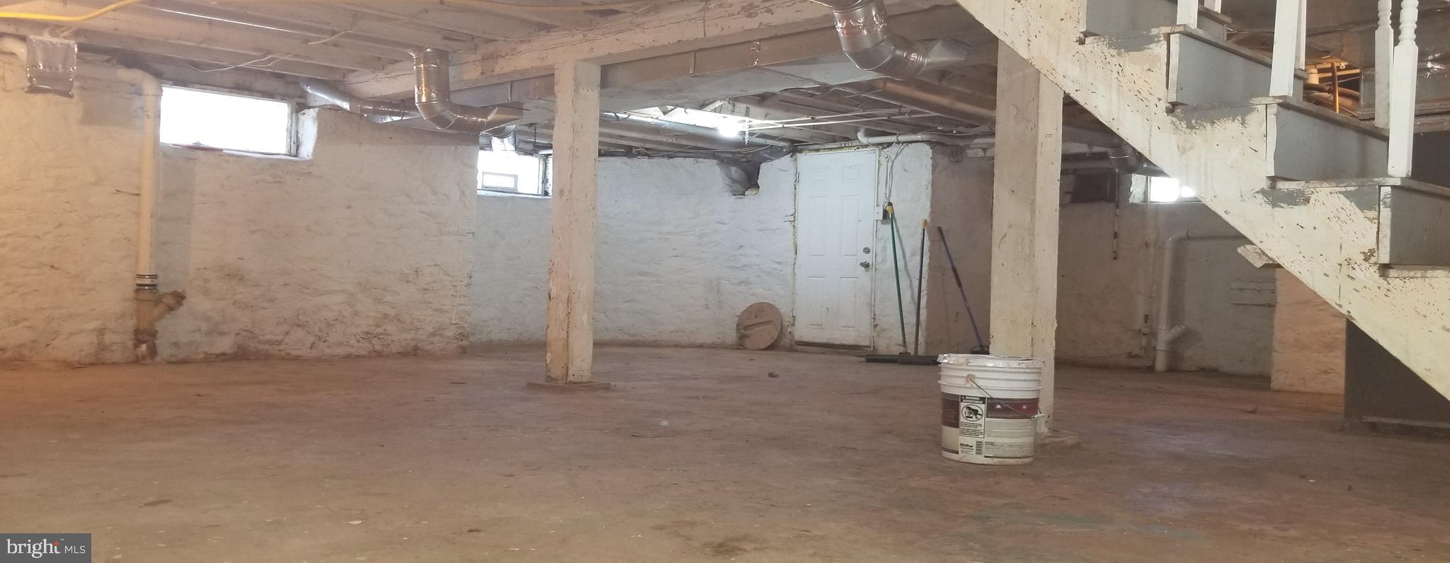 HAMILTON HILLS - Residential