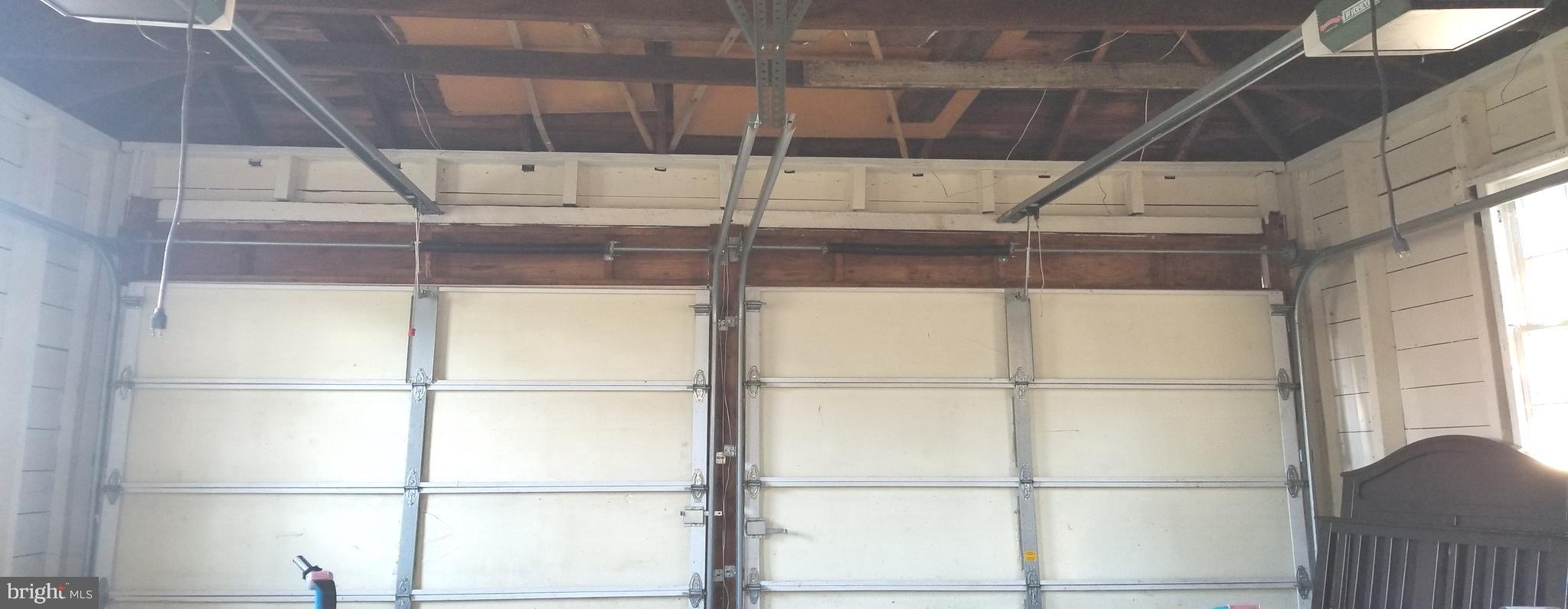 HAMILTON HILLS - Residential