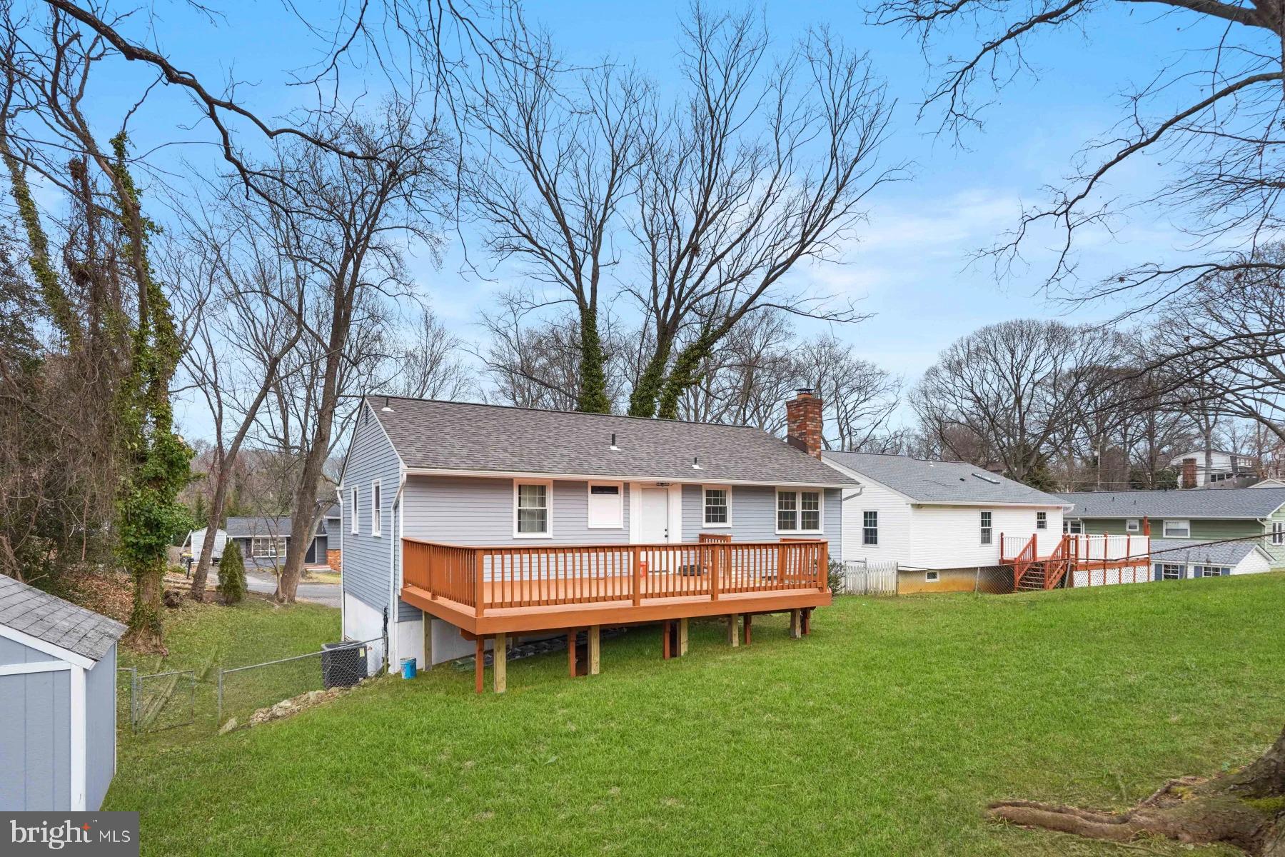 721 FAIRWAY DRIVE