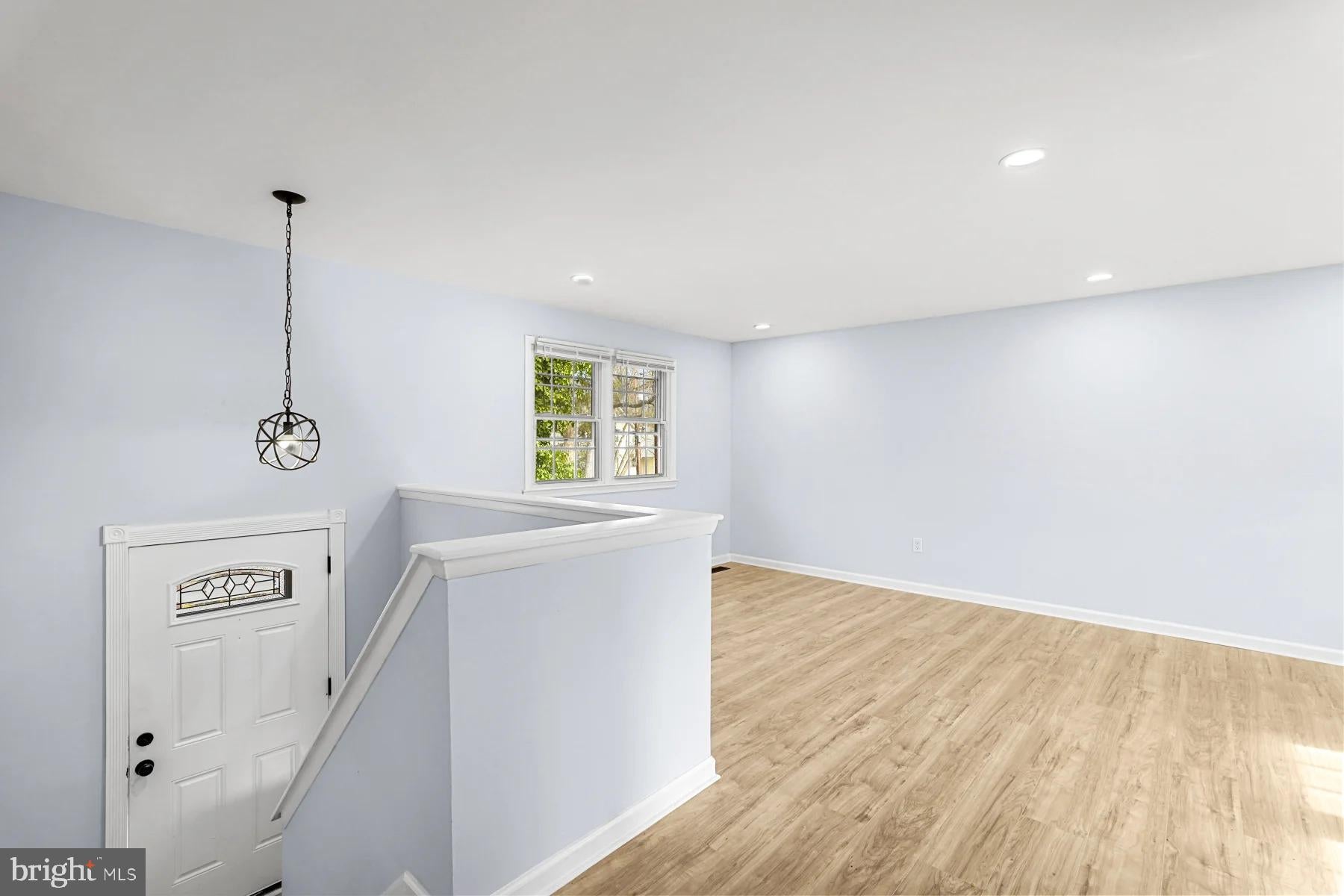 721 FAIRWAY DRIVE