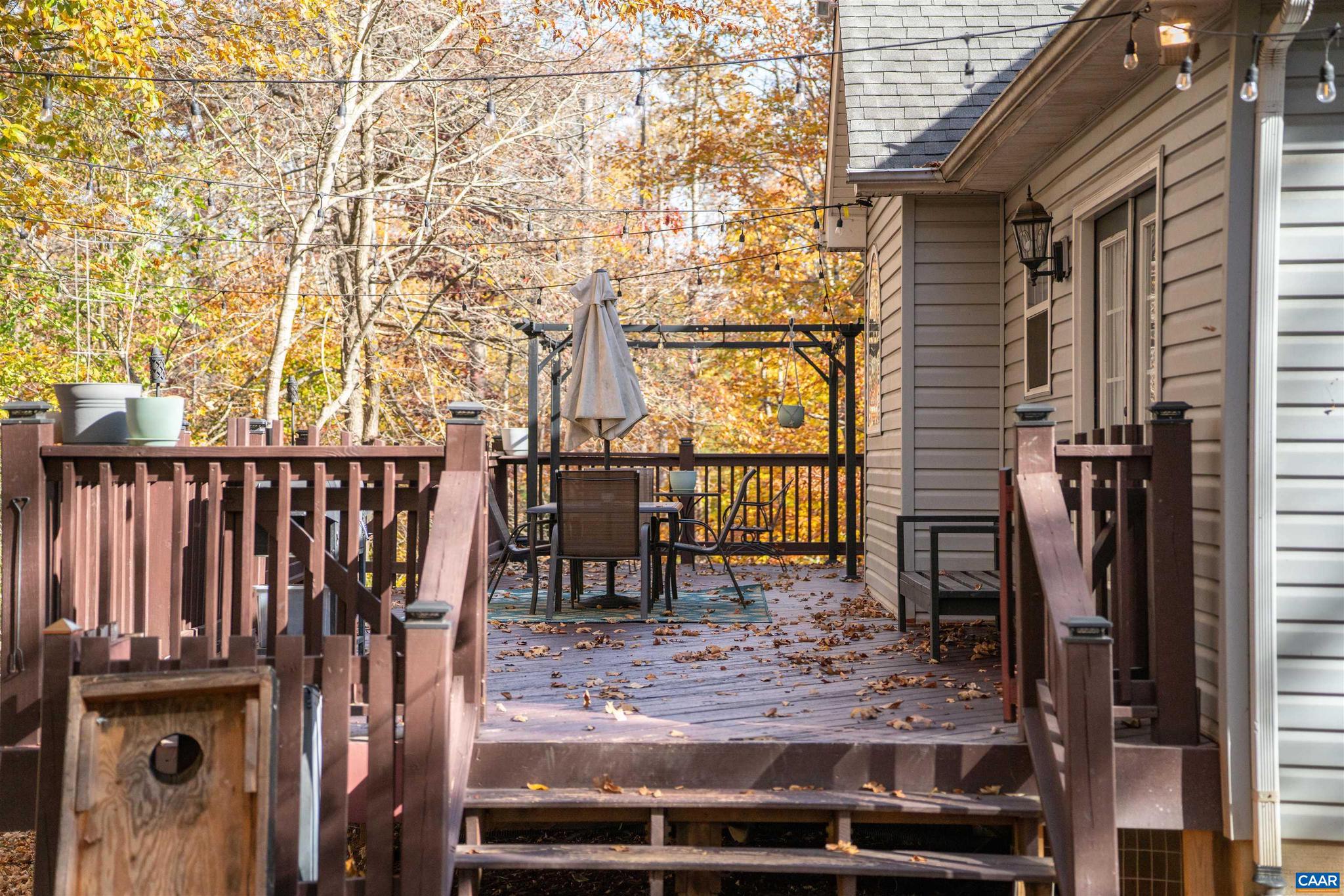 LAKE MONTICELLO - Residential