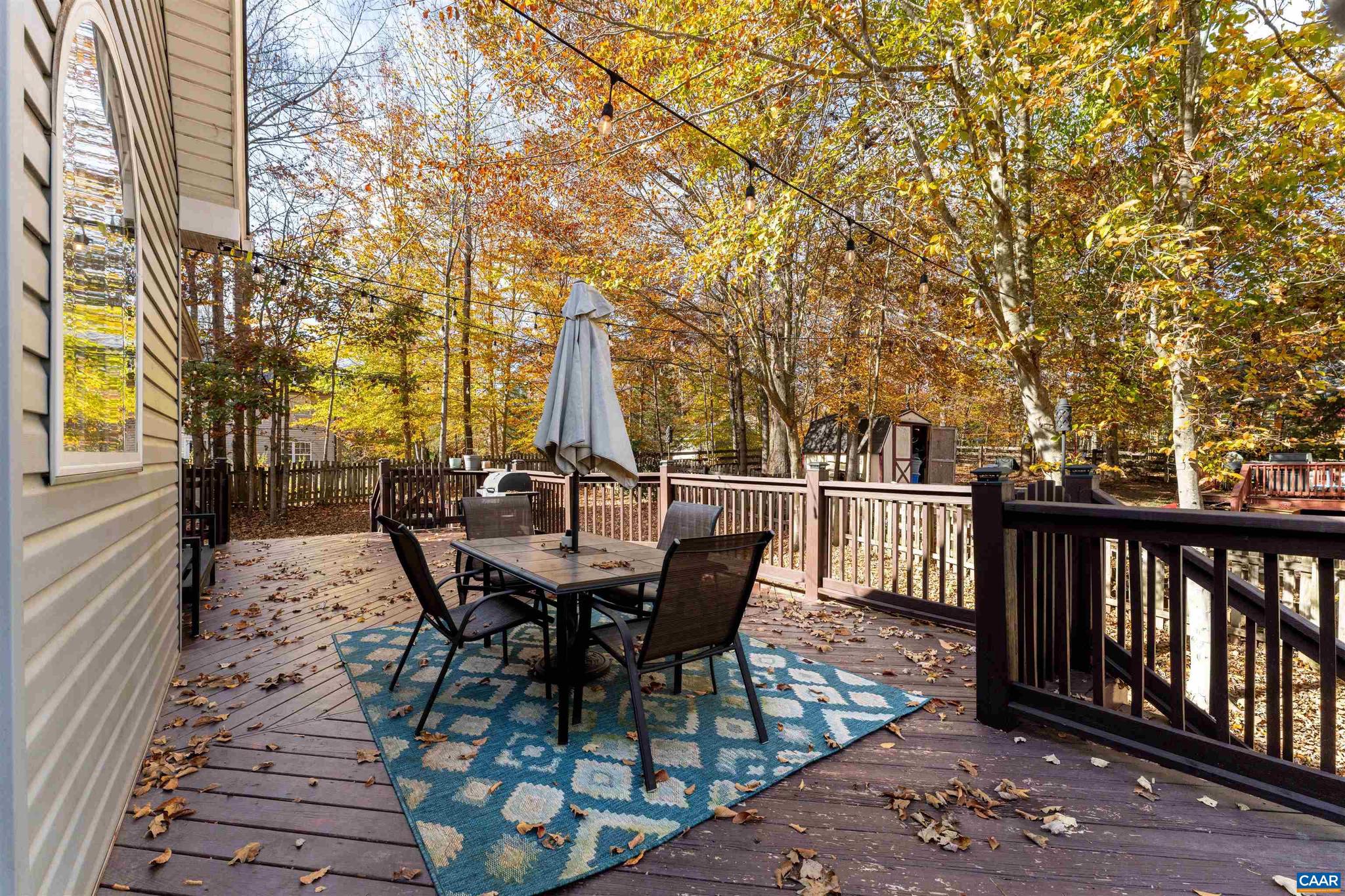 LAKE MONTICELLO - Residential