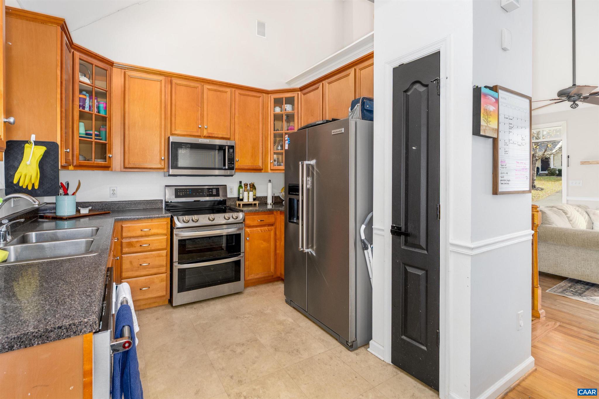 LAKE MONTICELLO - Residential