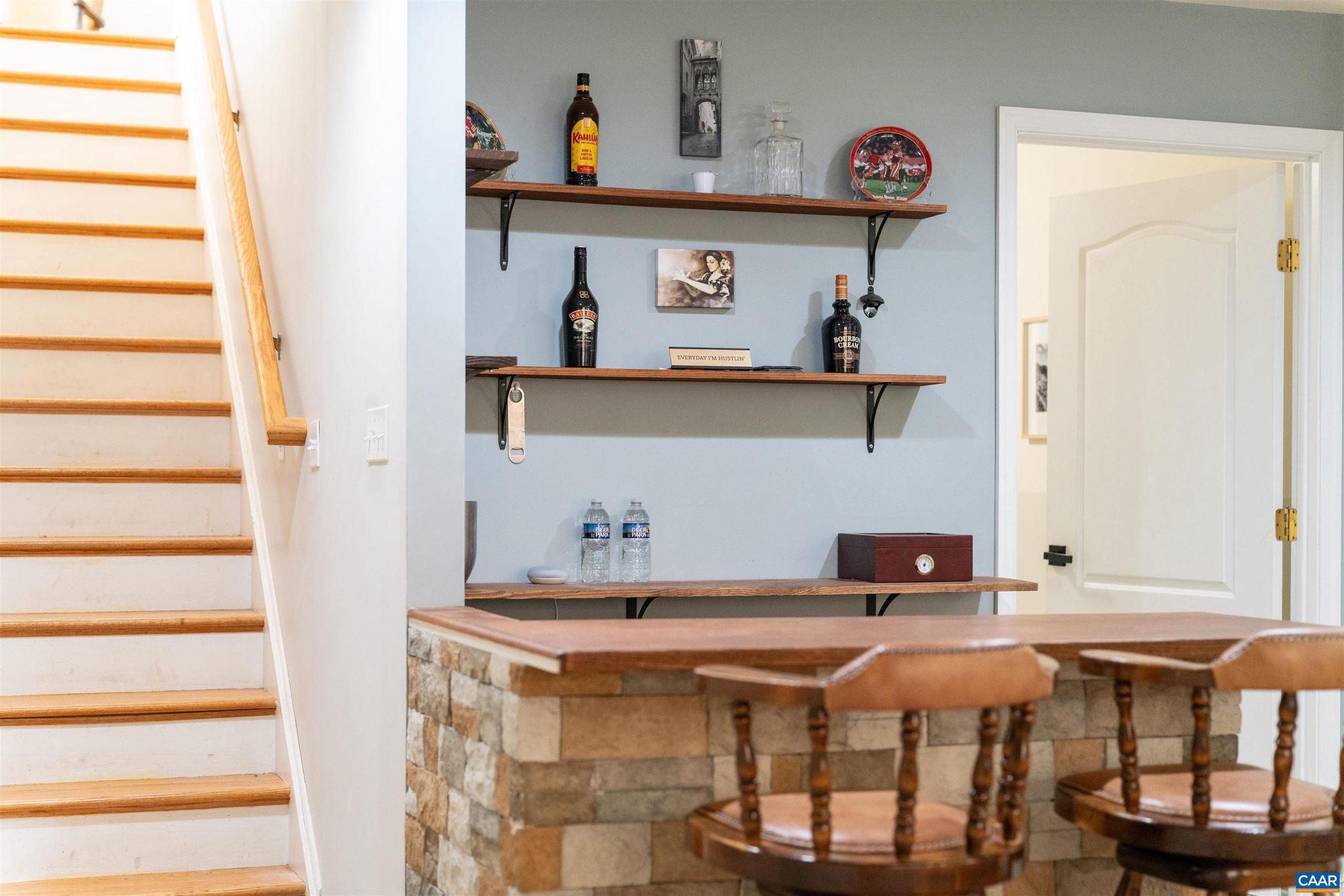 LAKE MONTICELLO - Residential