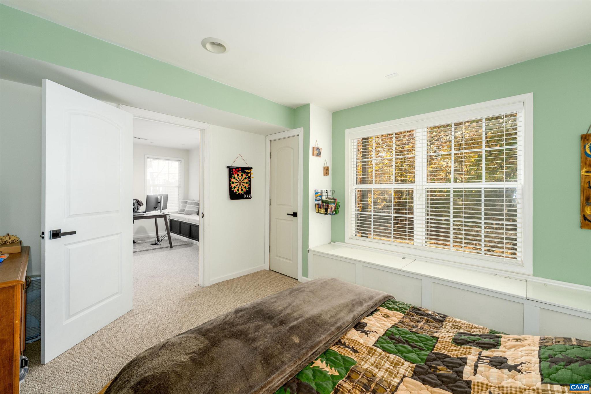 LAKE MONTICELLO - Residential