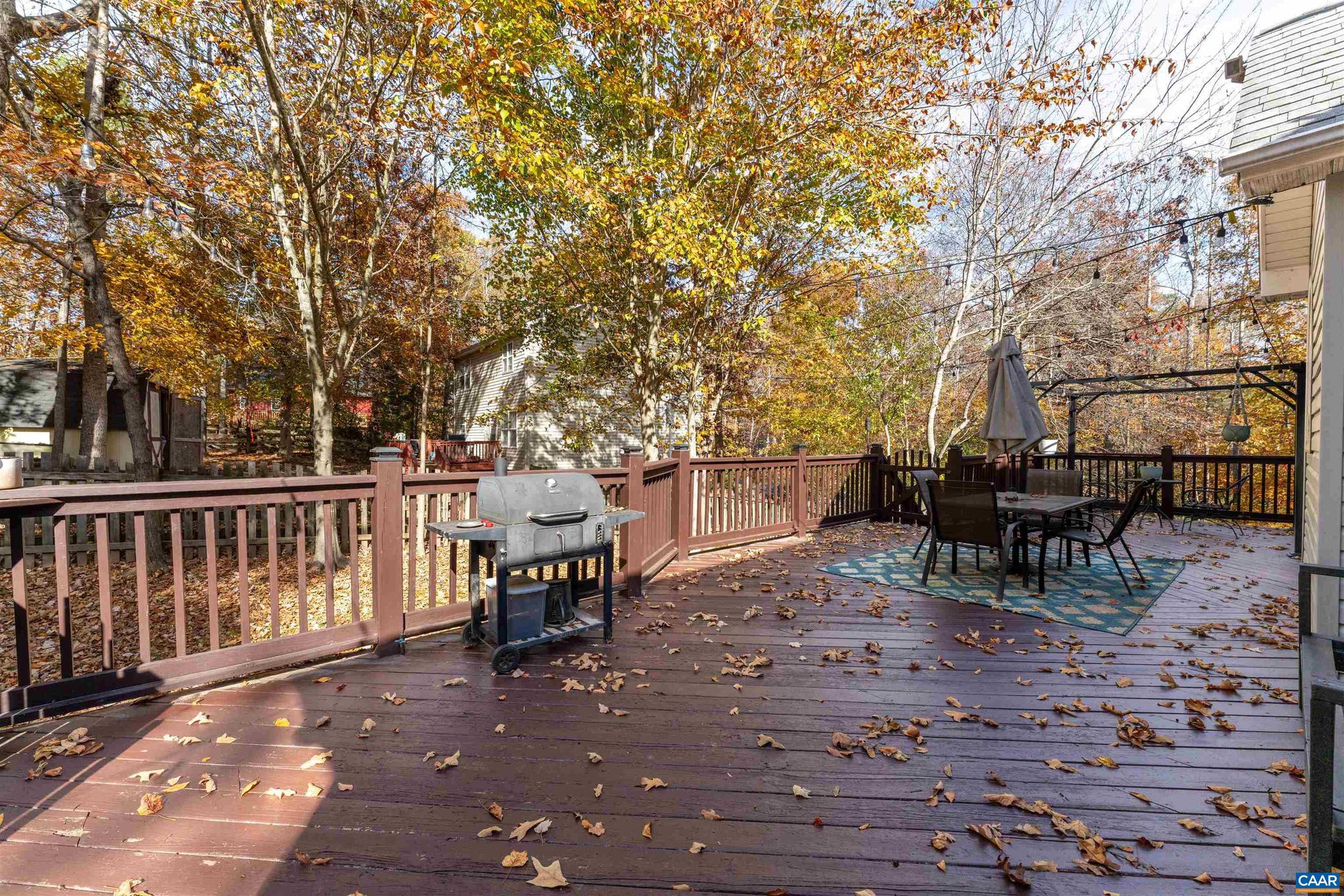 LAKE MONTICELLO - Residential