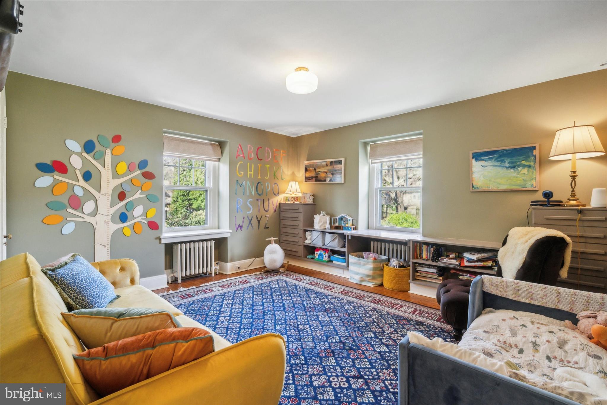 EAST FALLS - Residential