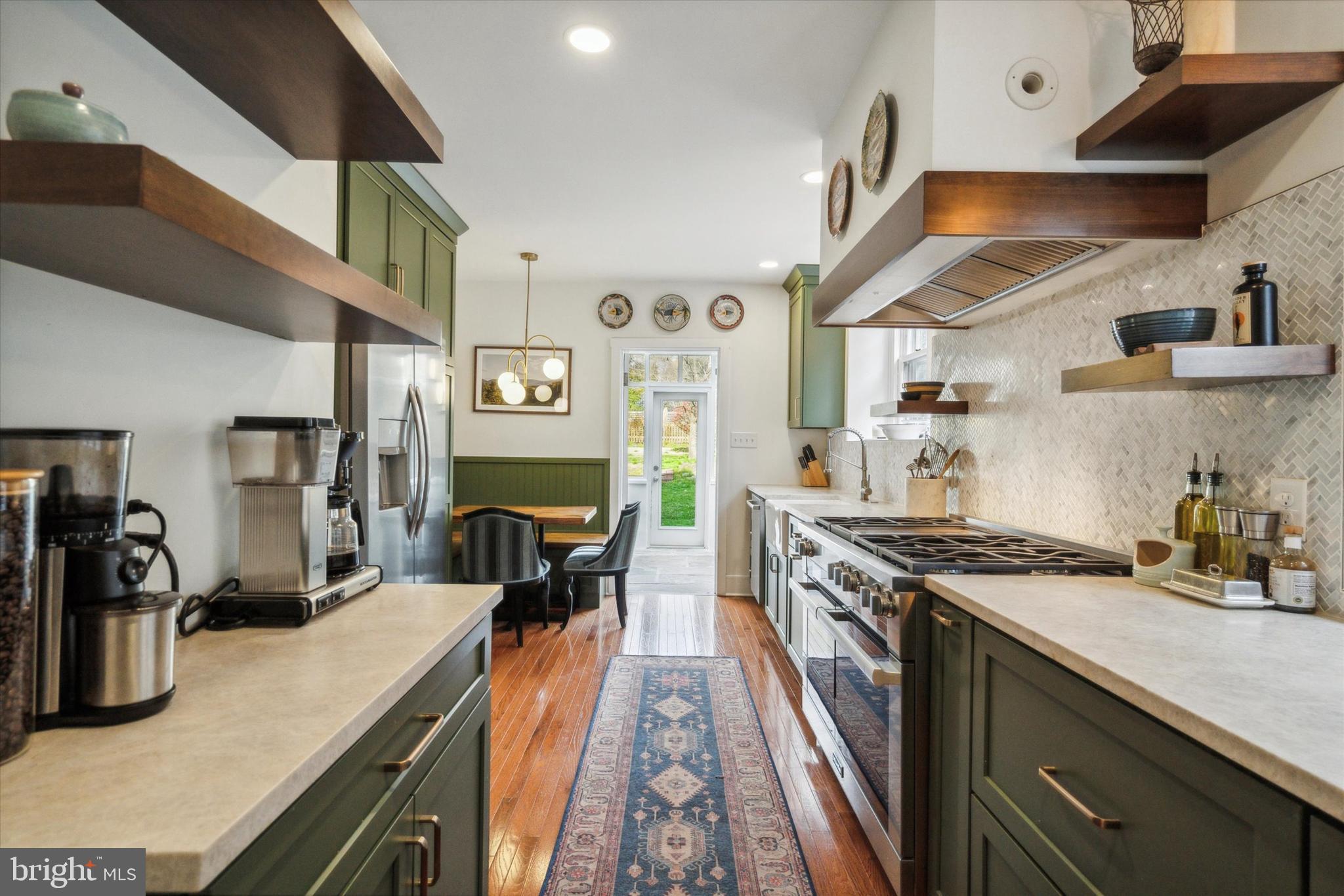 EAST FALLS - Residential