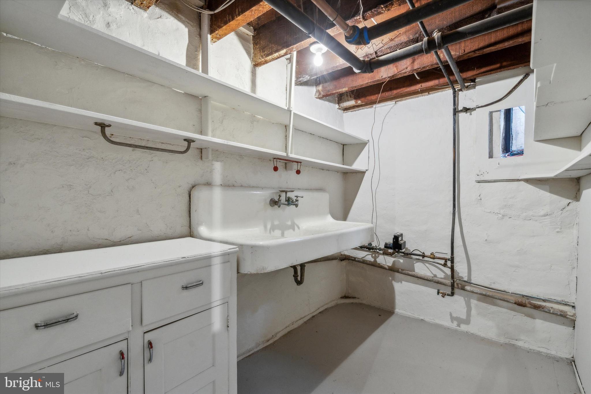 EAST FALLS - Residential