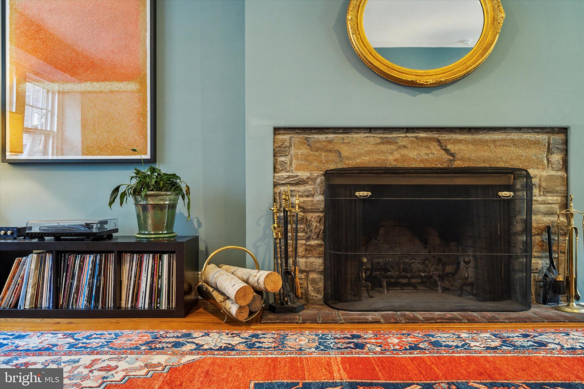 EAST FALLS - Residential