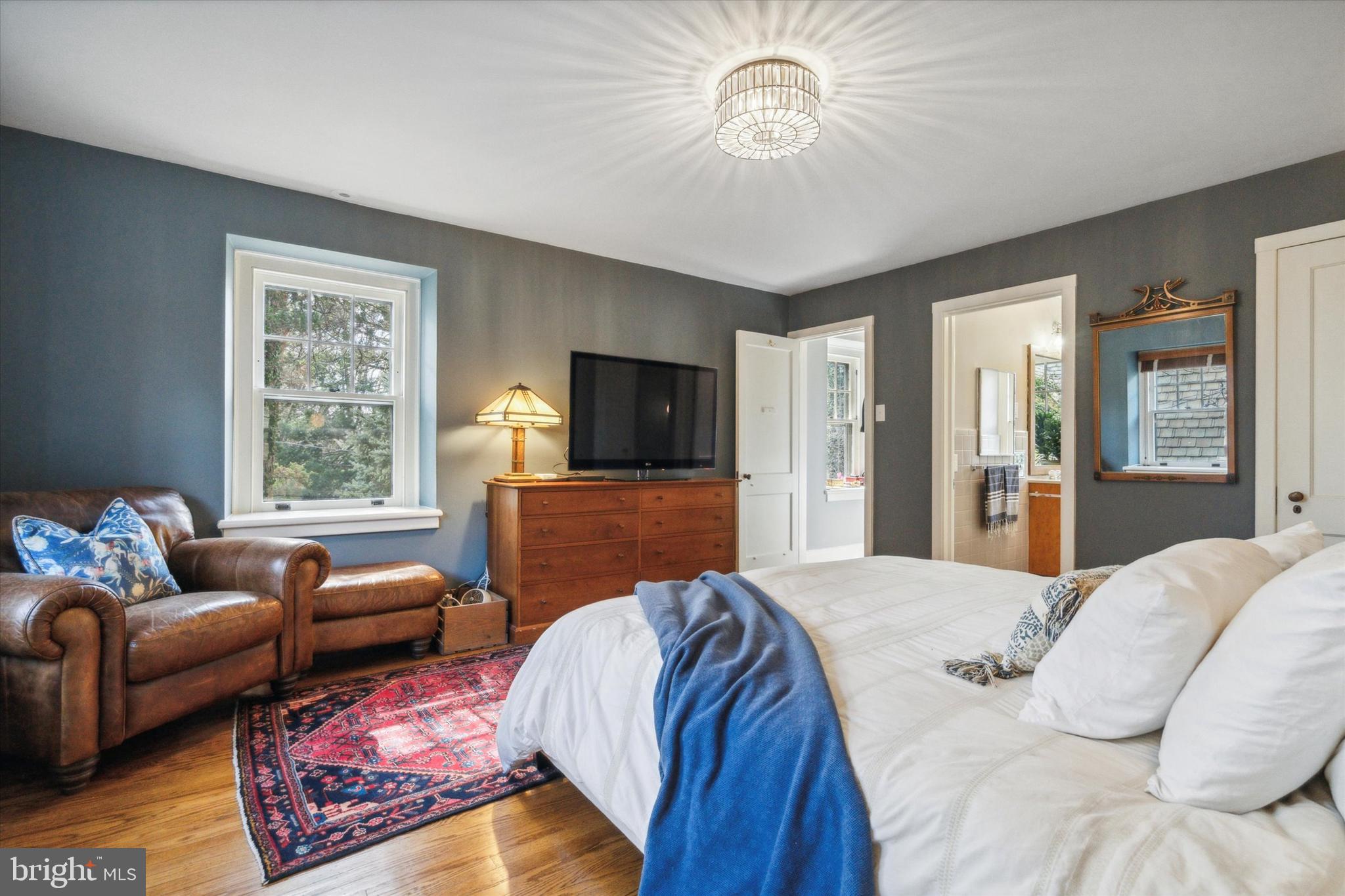 EAST FALLS - Residential