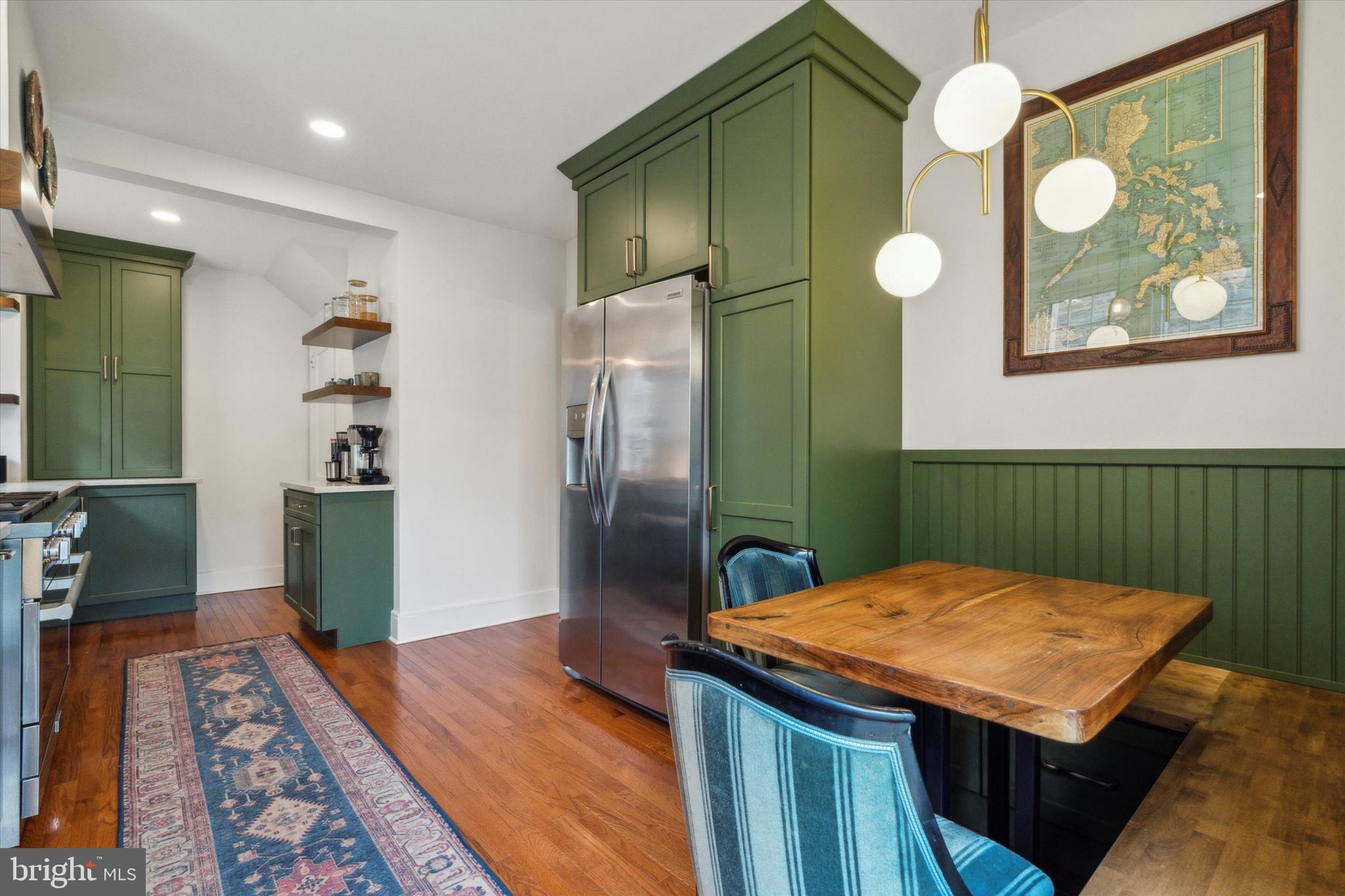 EAST FALLS - Residential