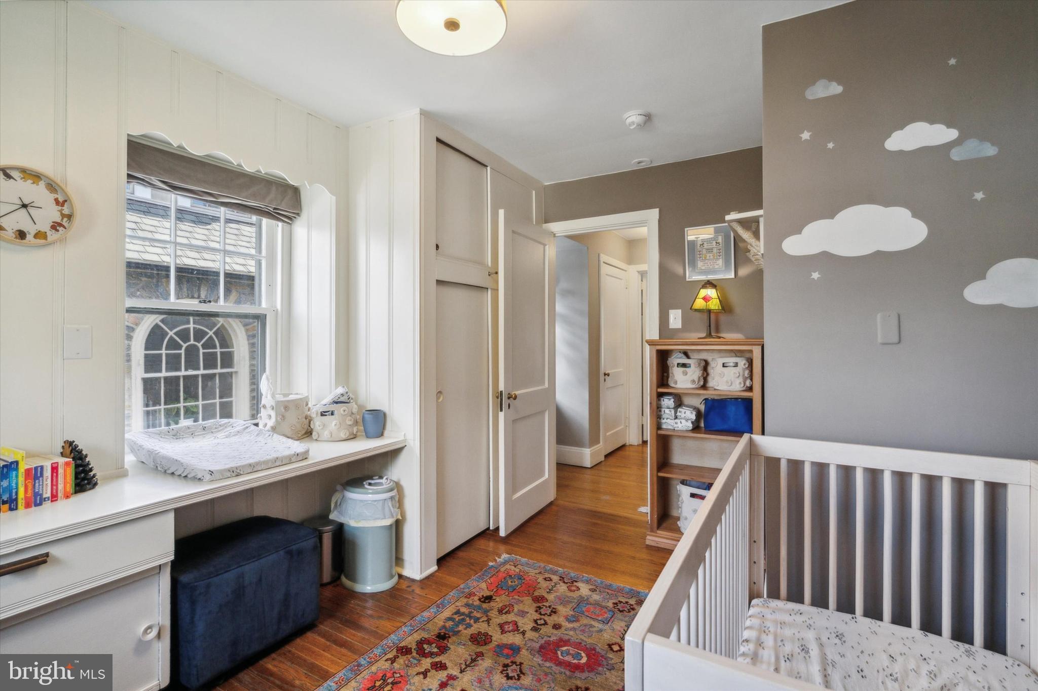 EAST FALLS - Residential