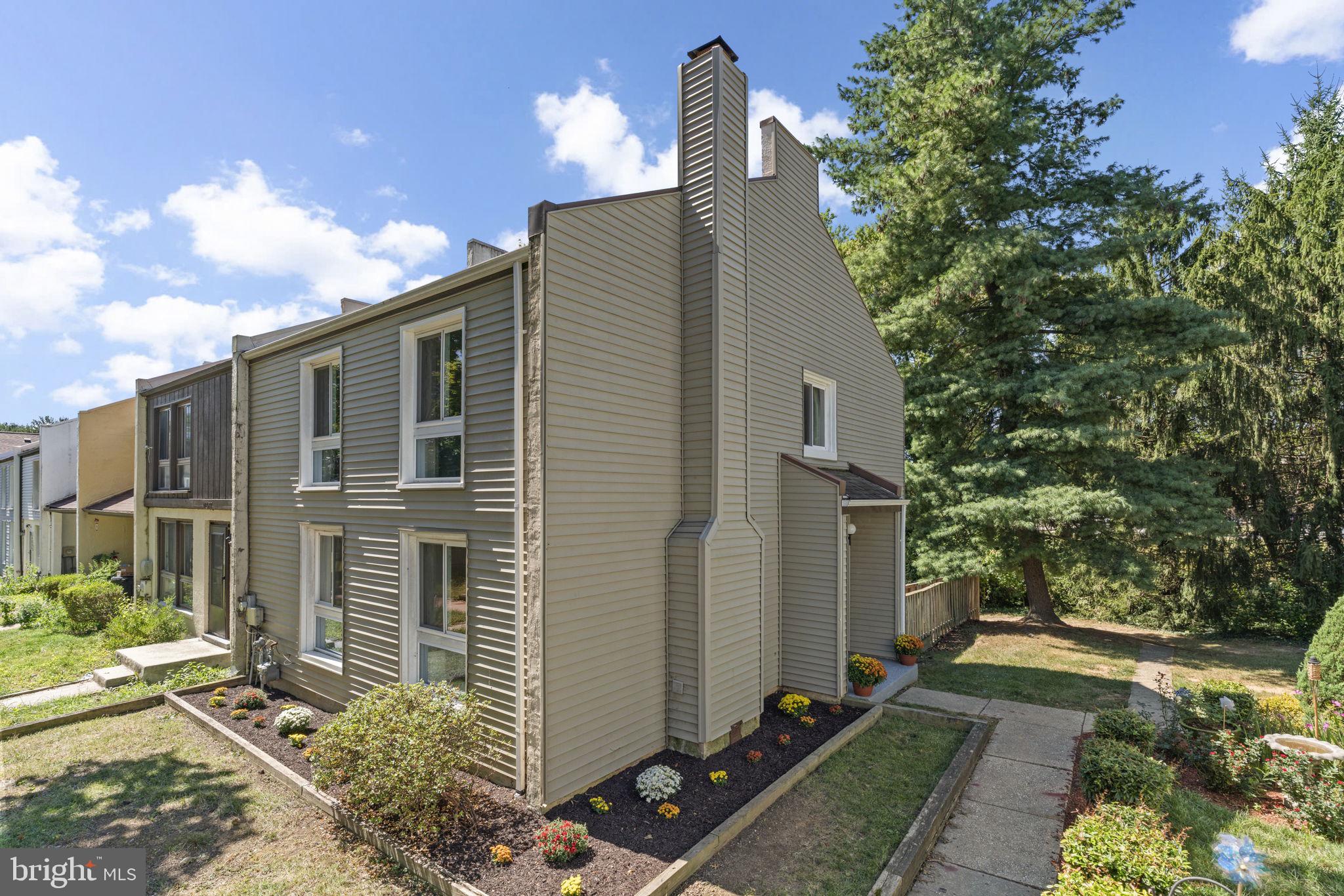 VILLAGE OF WILDE LAKE - Residential