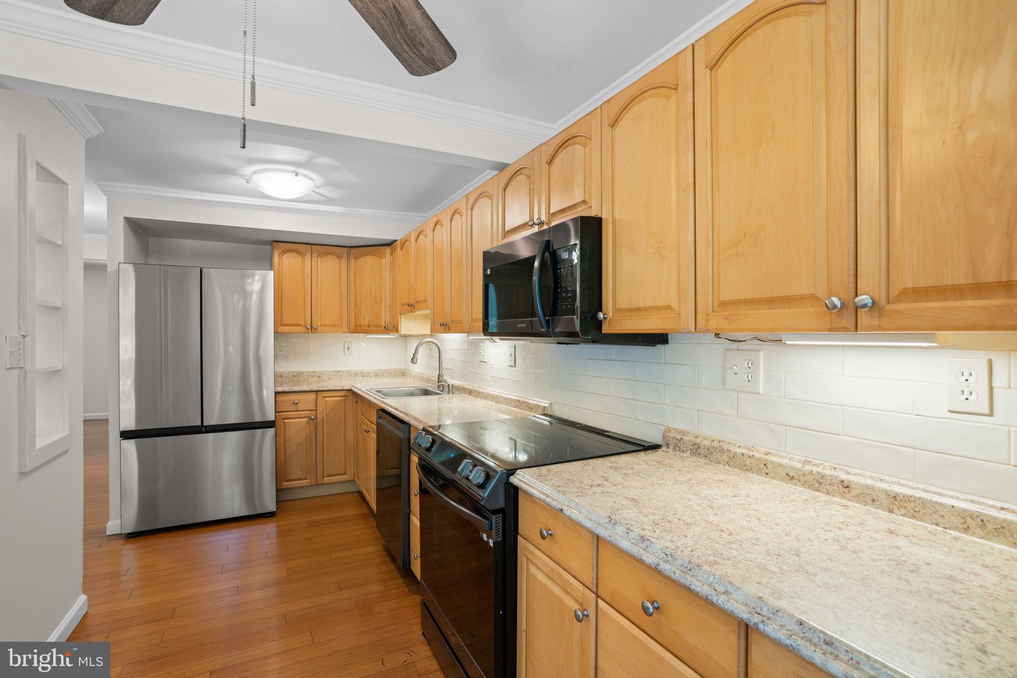 VILLAGE OF WILDE LAKE - Residential