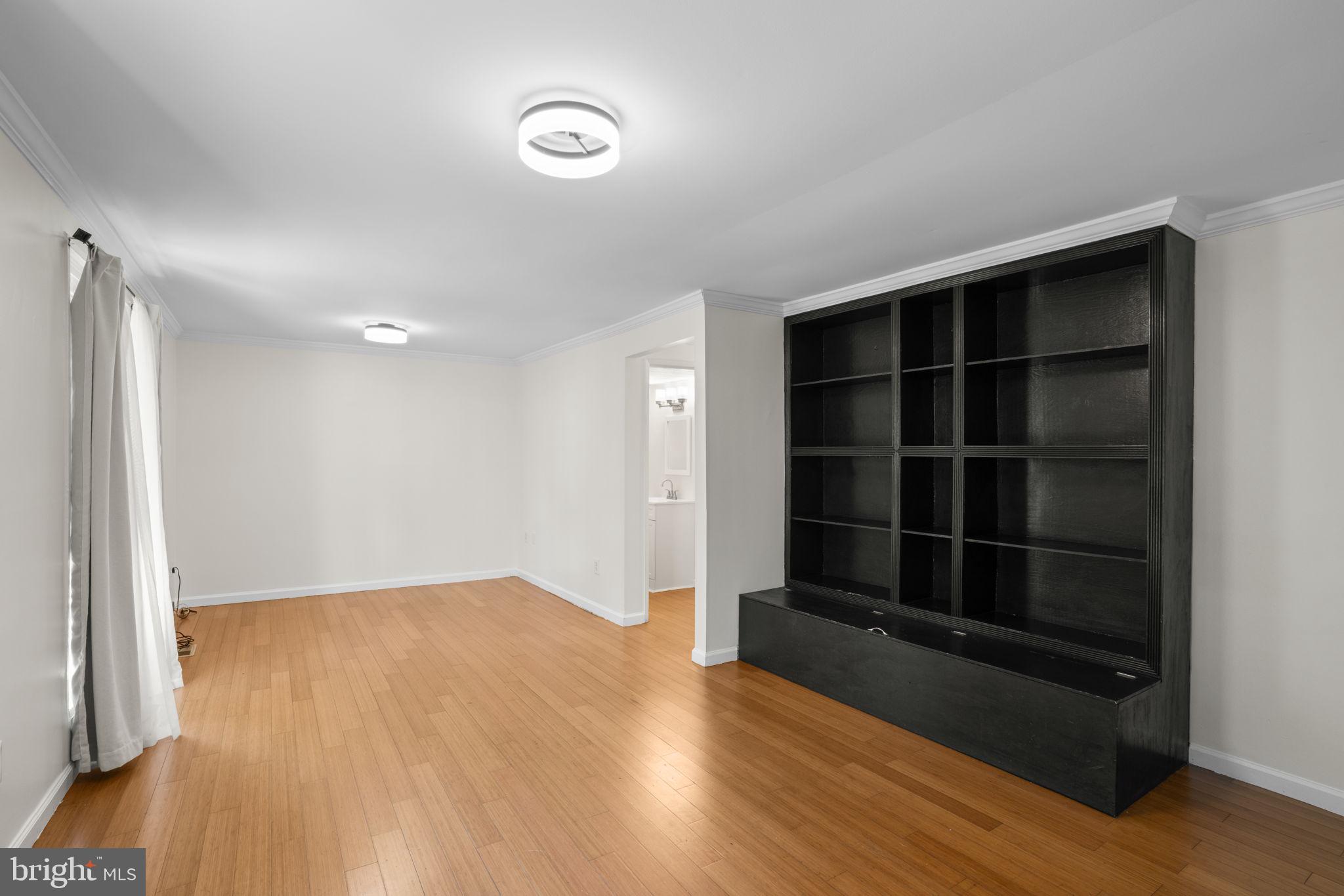 VILLAGE OF WILDE LAKE - Residential