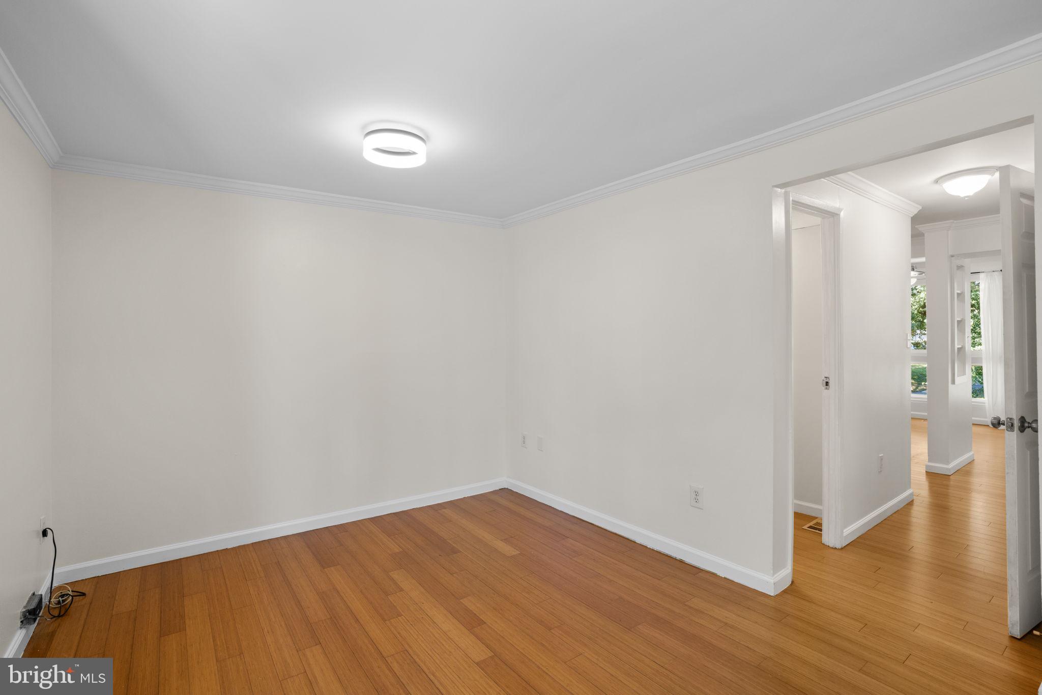 VILLAGE OF WILDE LAKE - Residential