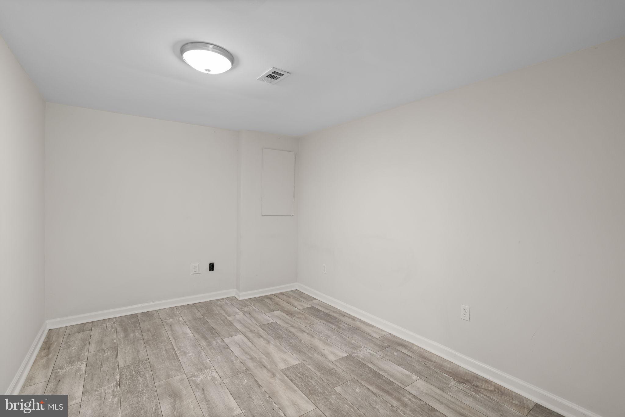 VILLAGE OF WILDE LAKE - Residential