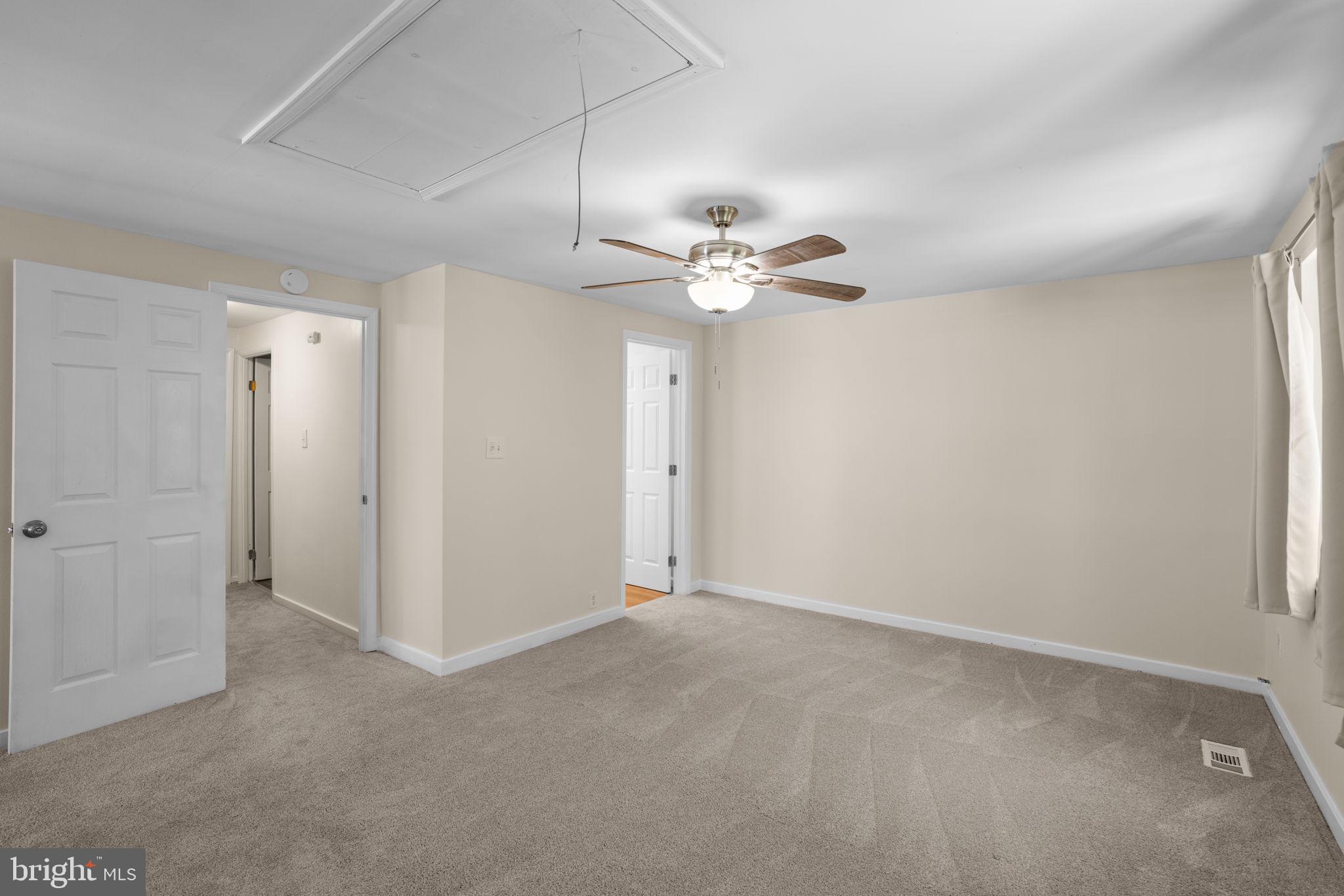 VILLAGE OF WILDE LAKE - Residential