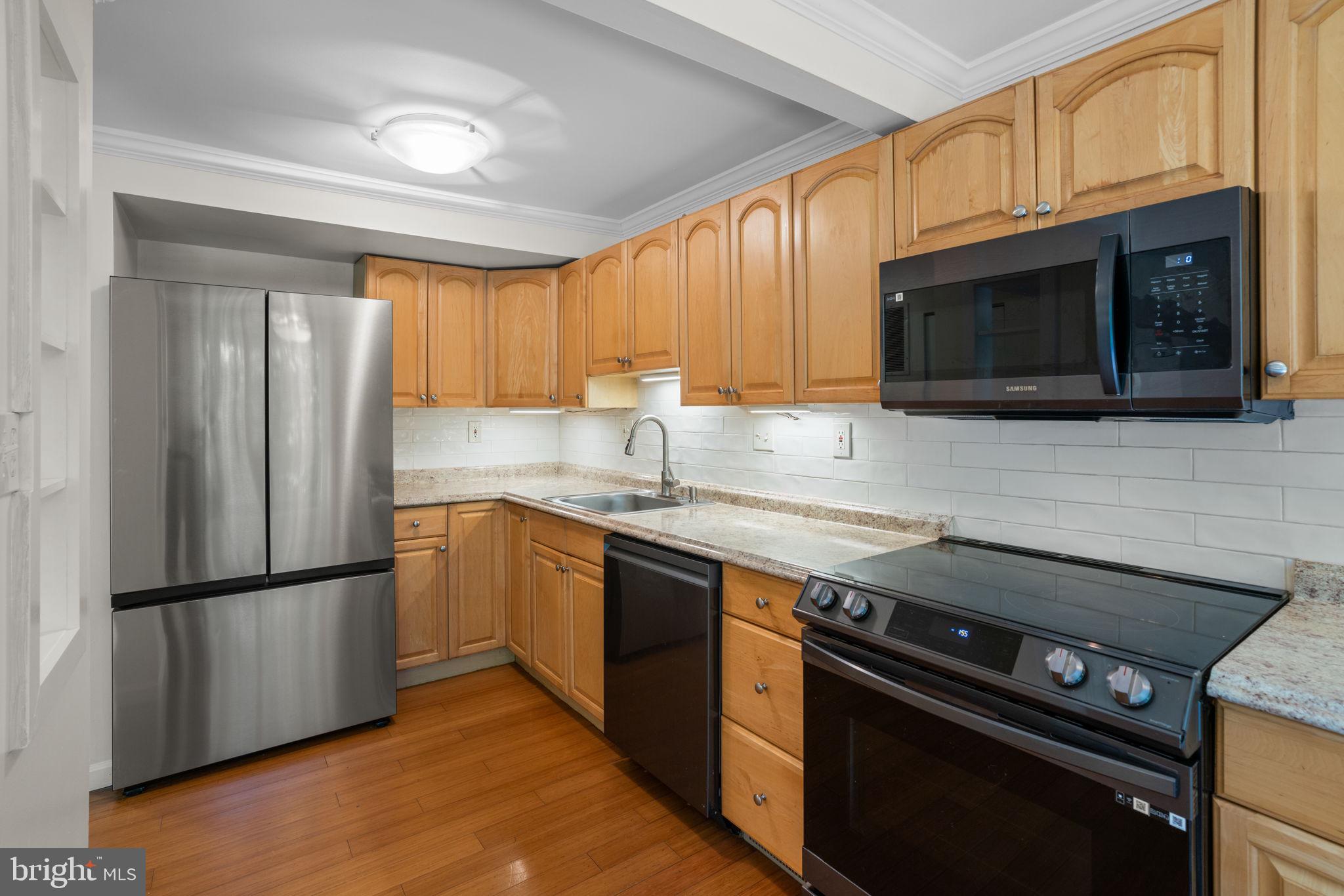 VILLAGE OF WILDE LAKE - Residential