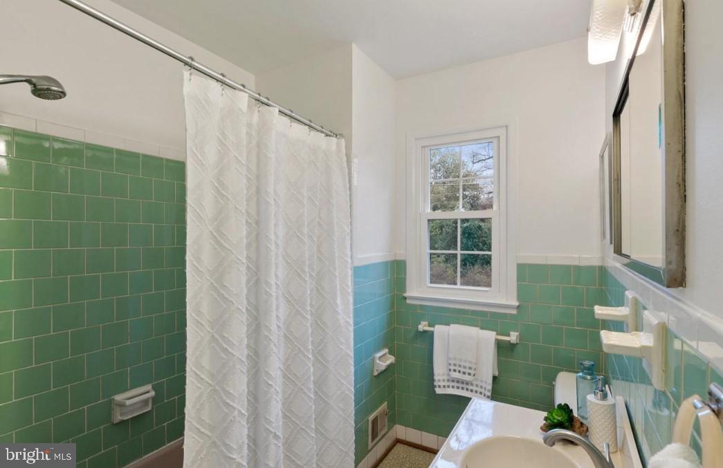 WEST SPRINGFIELD - Residential