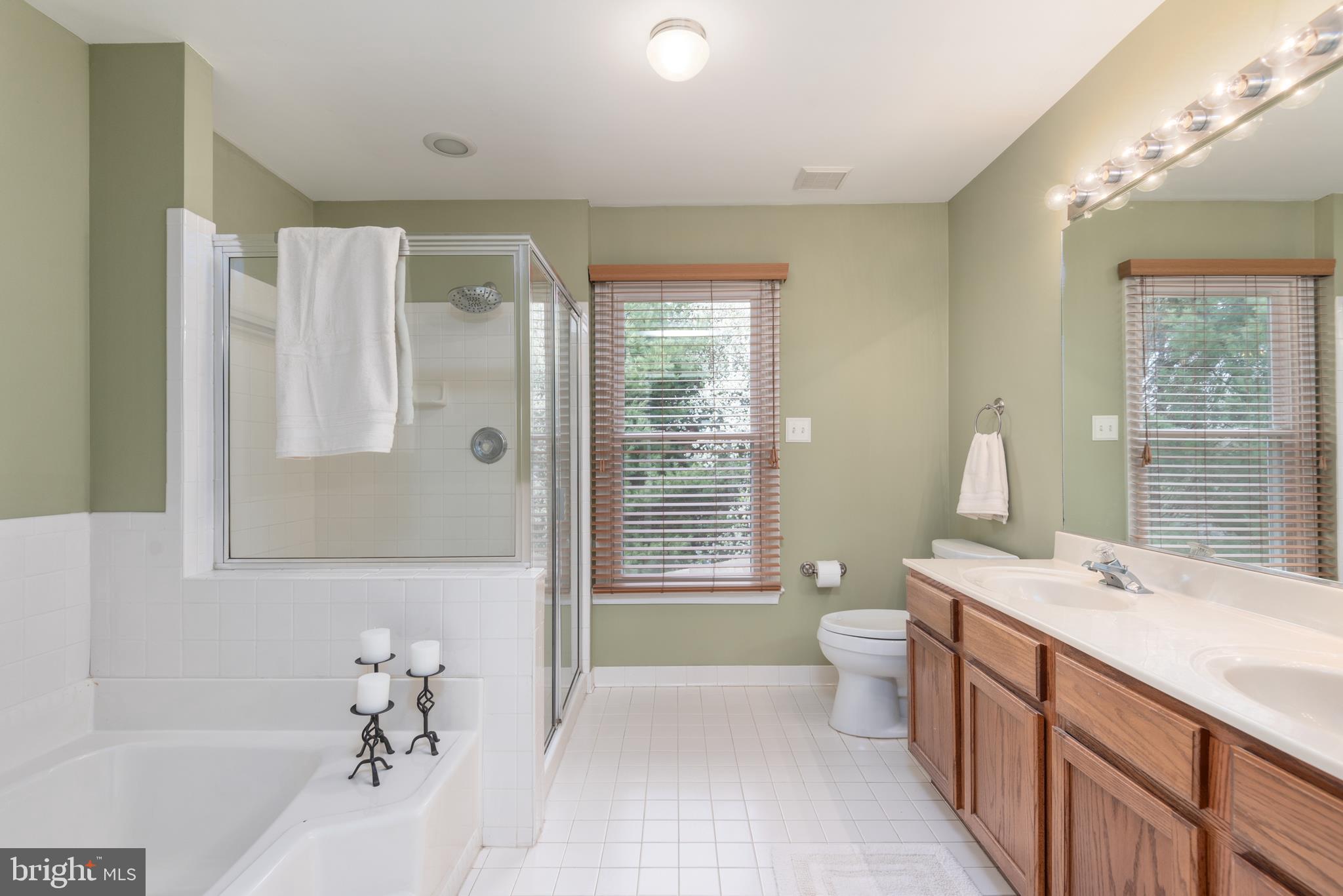 HAMPTON OAKS - Residential